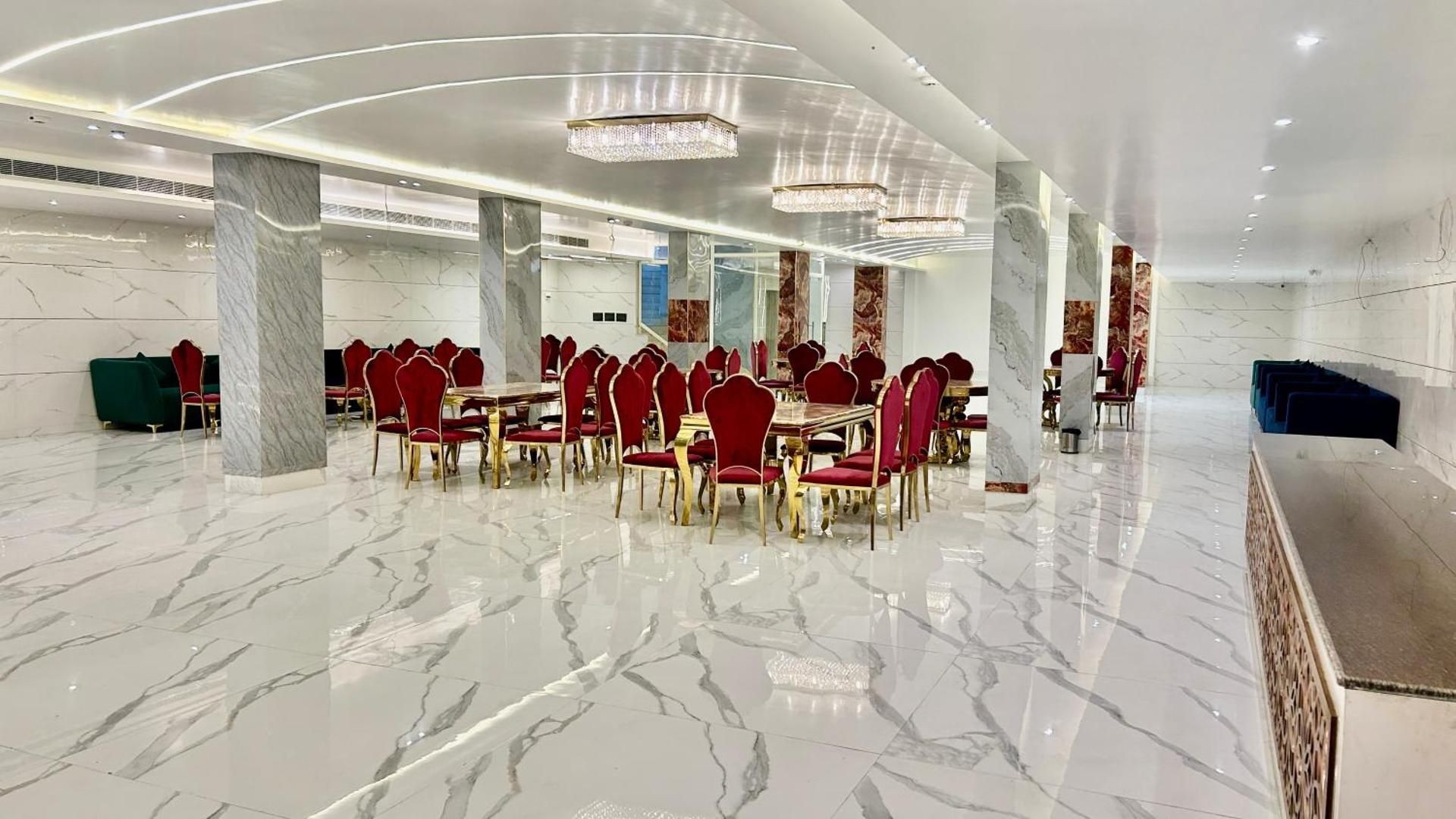 Banquet hall