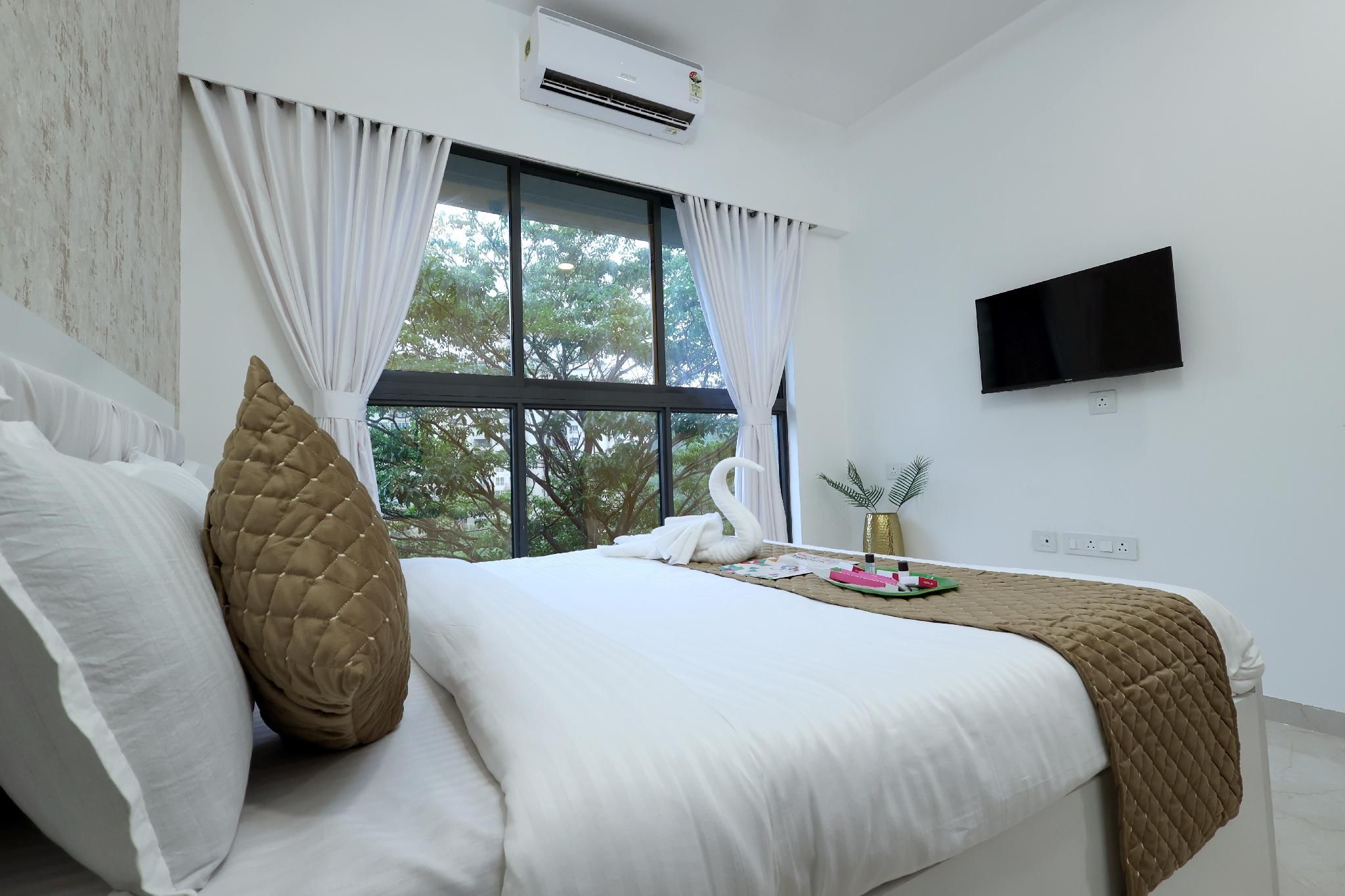 Corporate Living - Gagal Home Executive Room 2