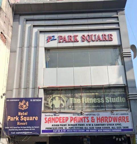 Hotel Park Square Resort