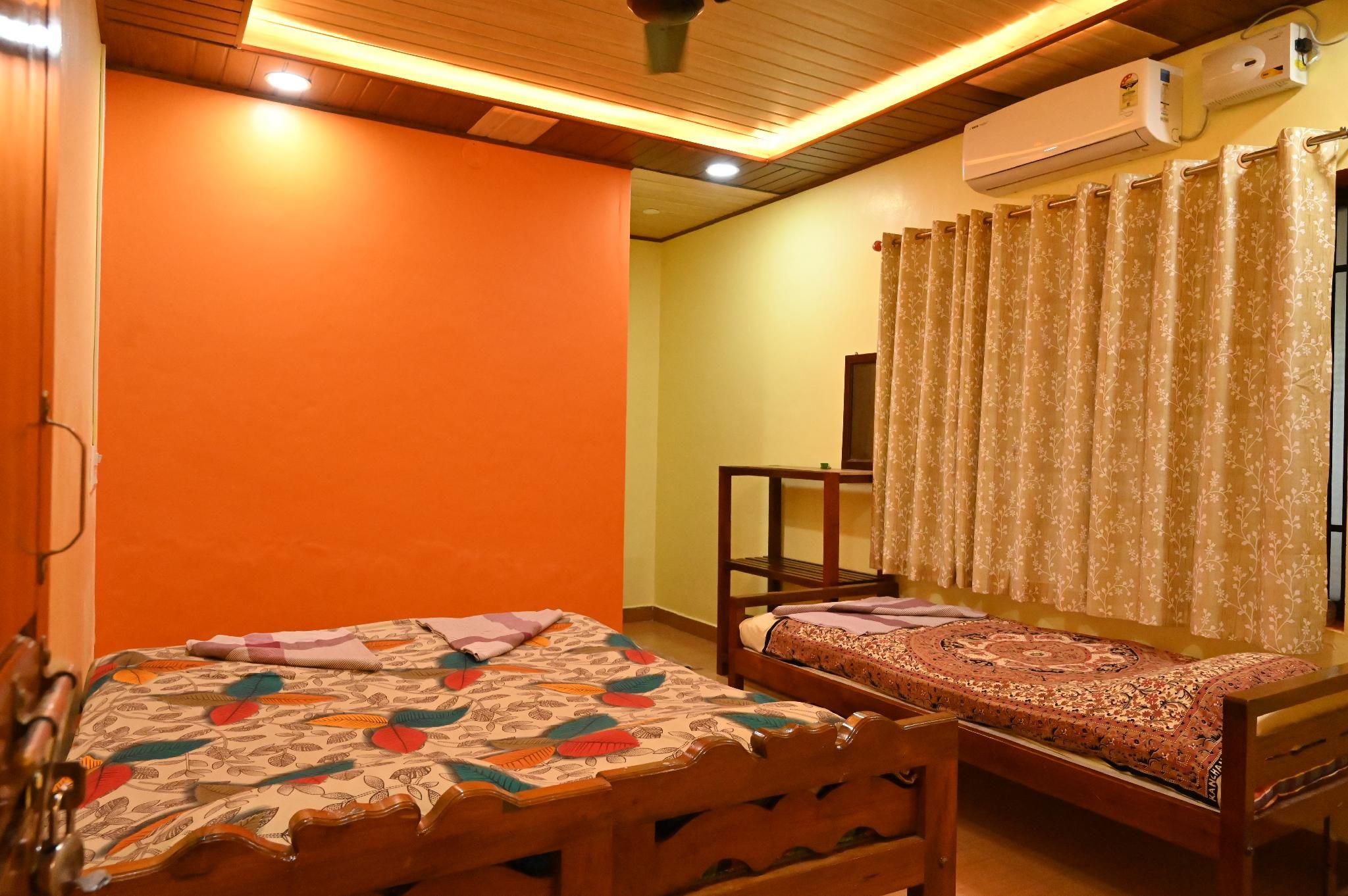 Haripriya Residency Triple - Non Air-Conditioning