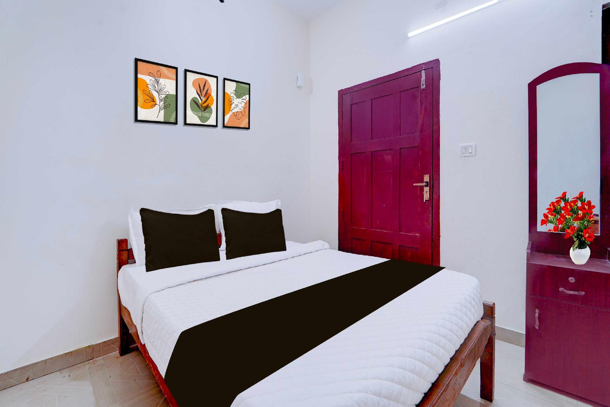 Hotel O Kunchithanny Road Munnar Classic Triple Room 3