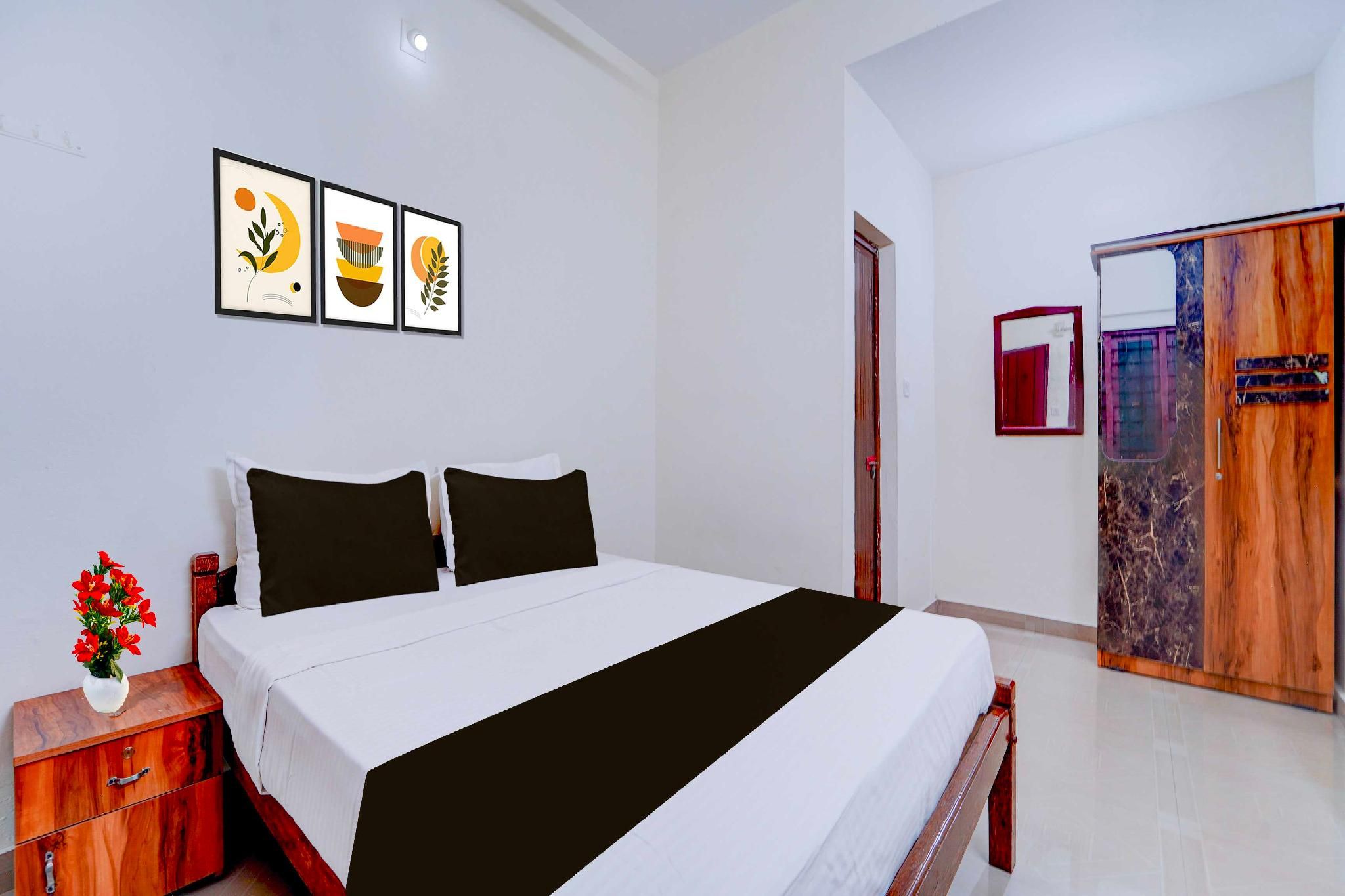 Hotel O Kunchithanny Road Munnar Classic Triple Room 2
