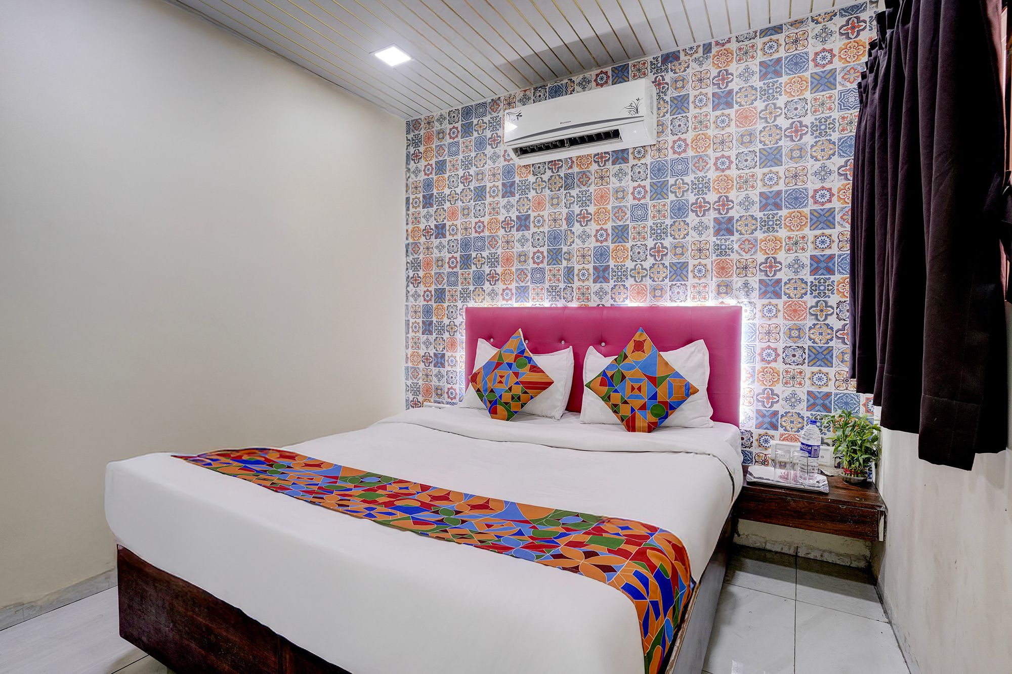 Via Saini Residency Deluxe Room