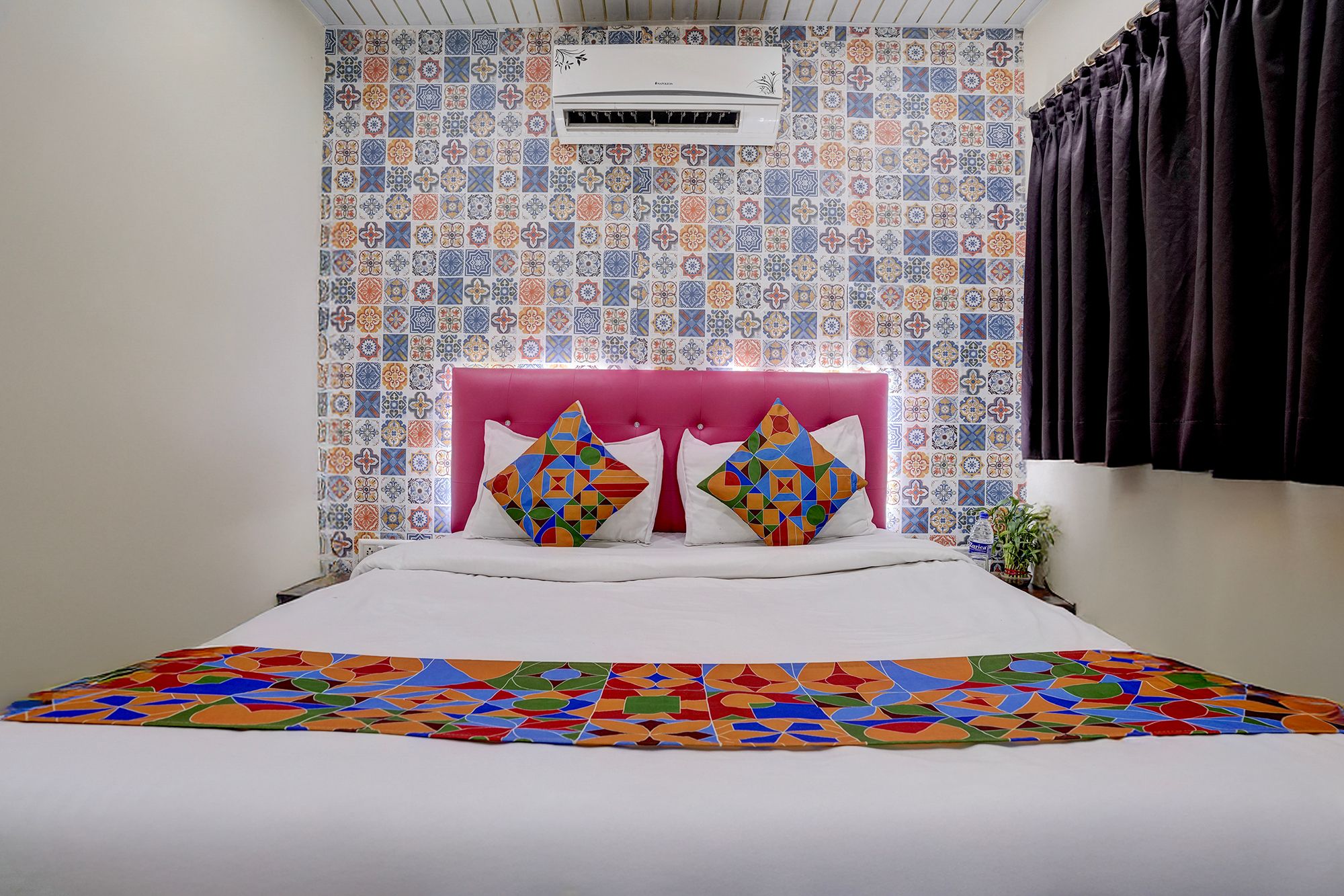 Via Saini Residency Deluxe Room 3