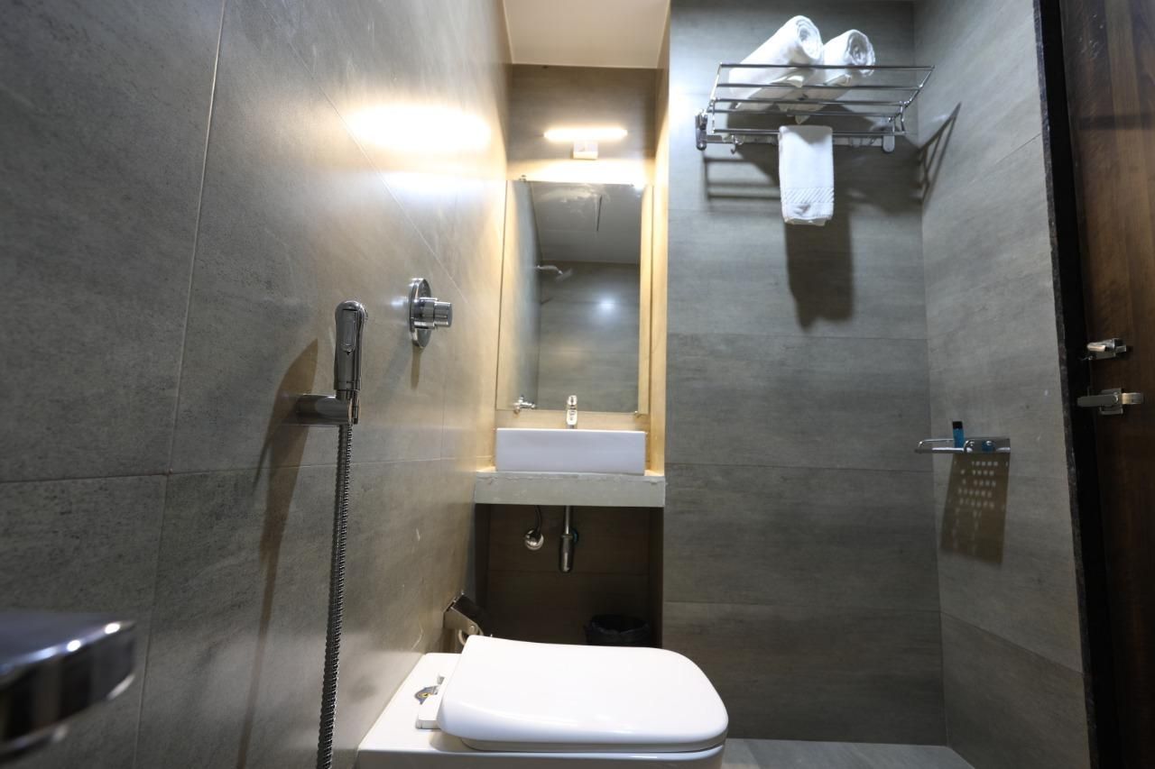  Hotel The Azure 