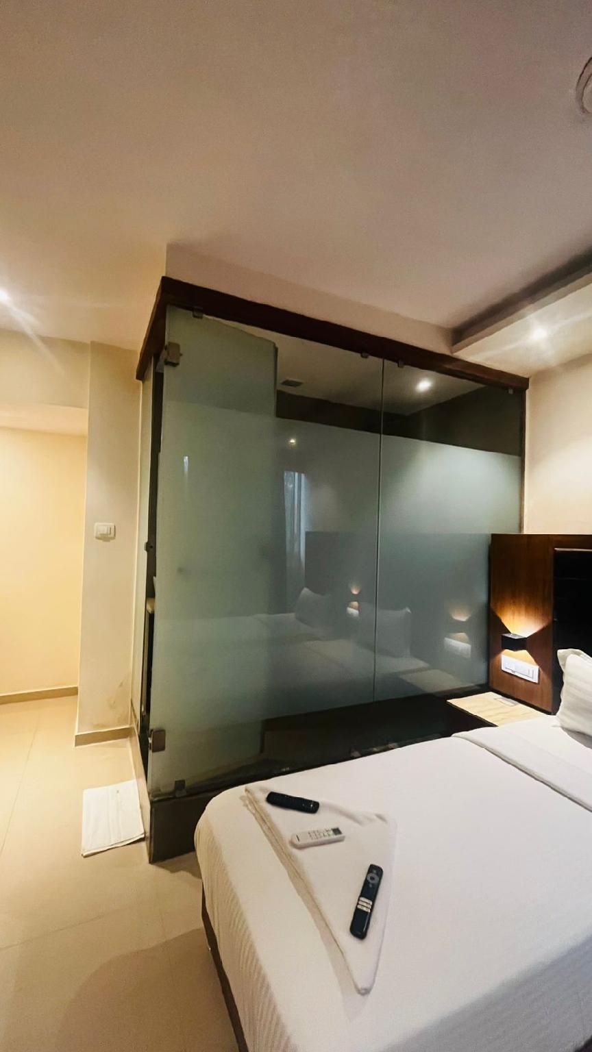  Hotel The Azure 