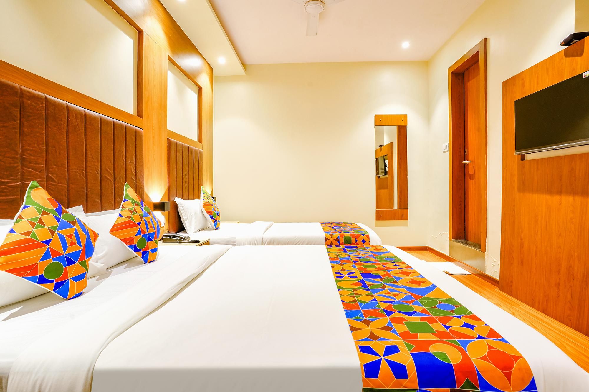  Hotel The Azure 