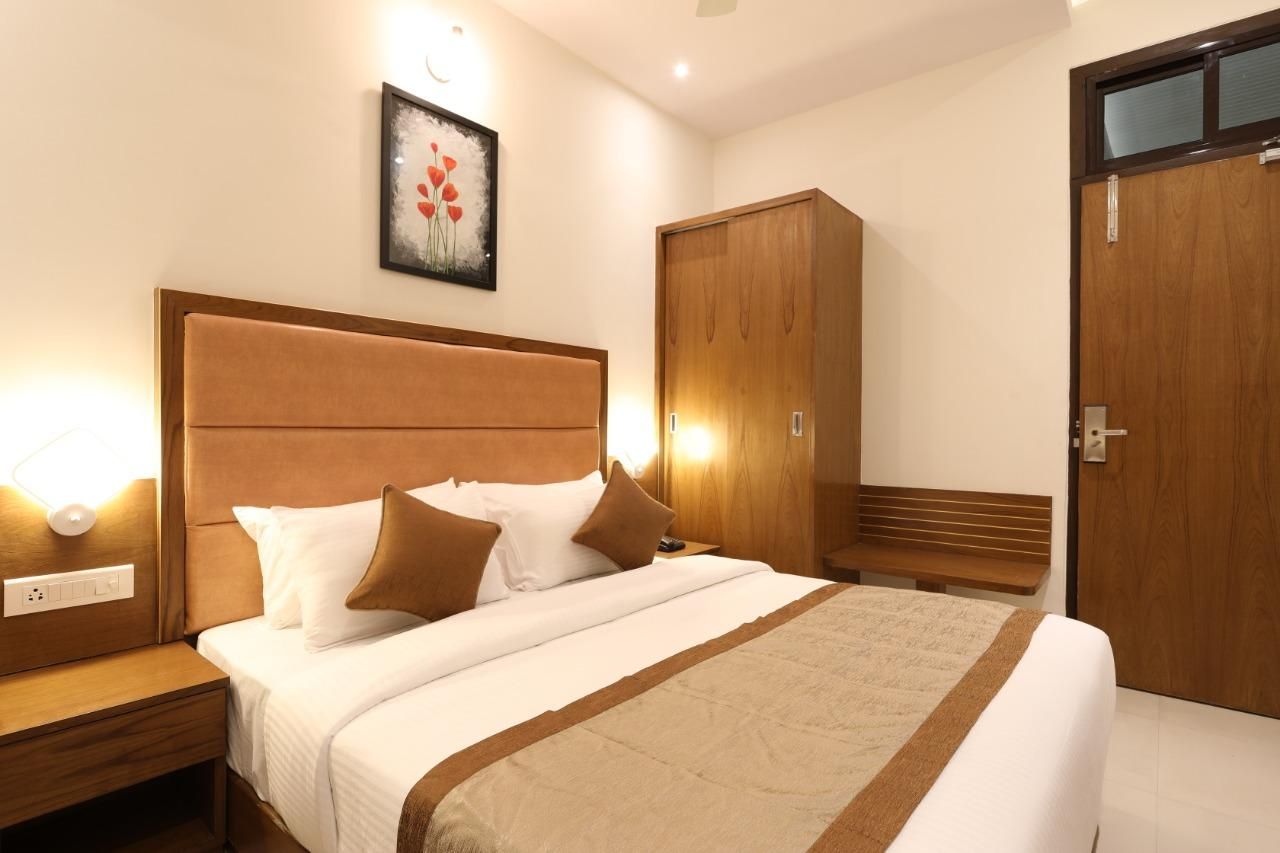  Hotel The Azure 