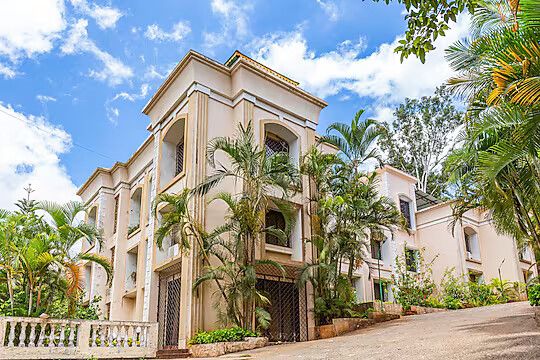 Stay Leisurely Boutique Suites and Apartments