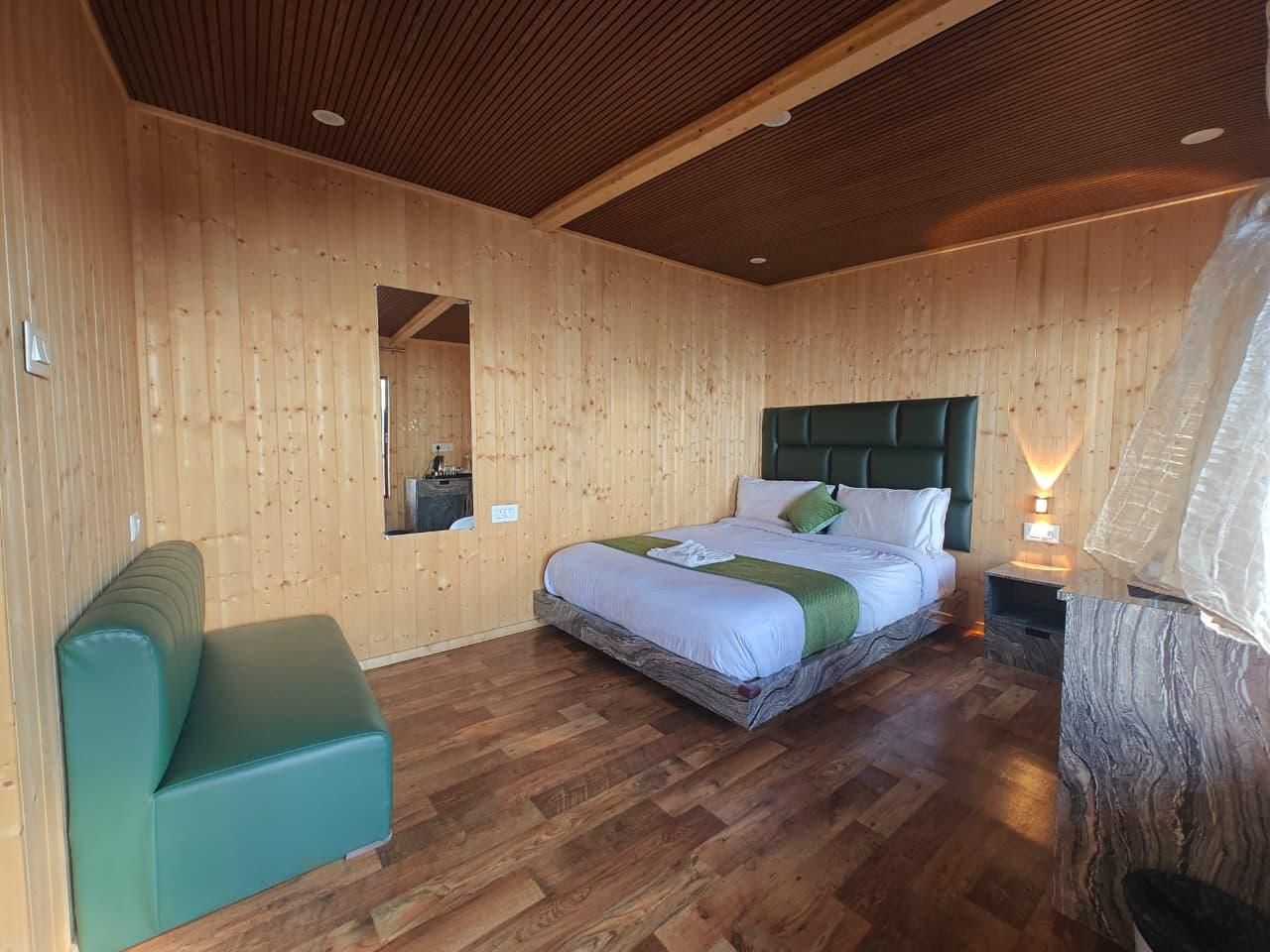 Mountain Deluxe Room