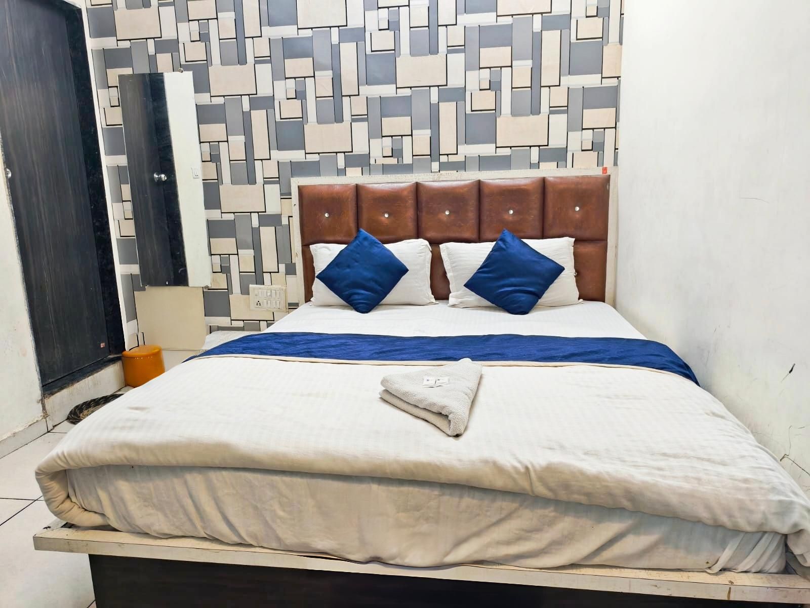 Non - AC Deluxe Room 