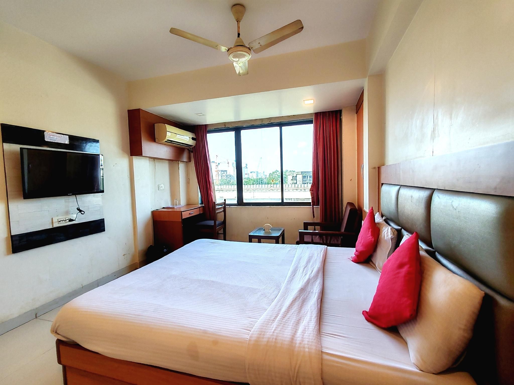 AC Deluxe Room