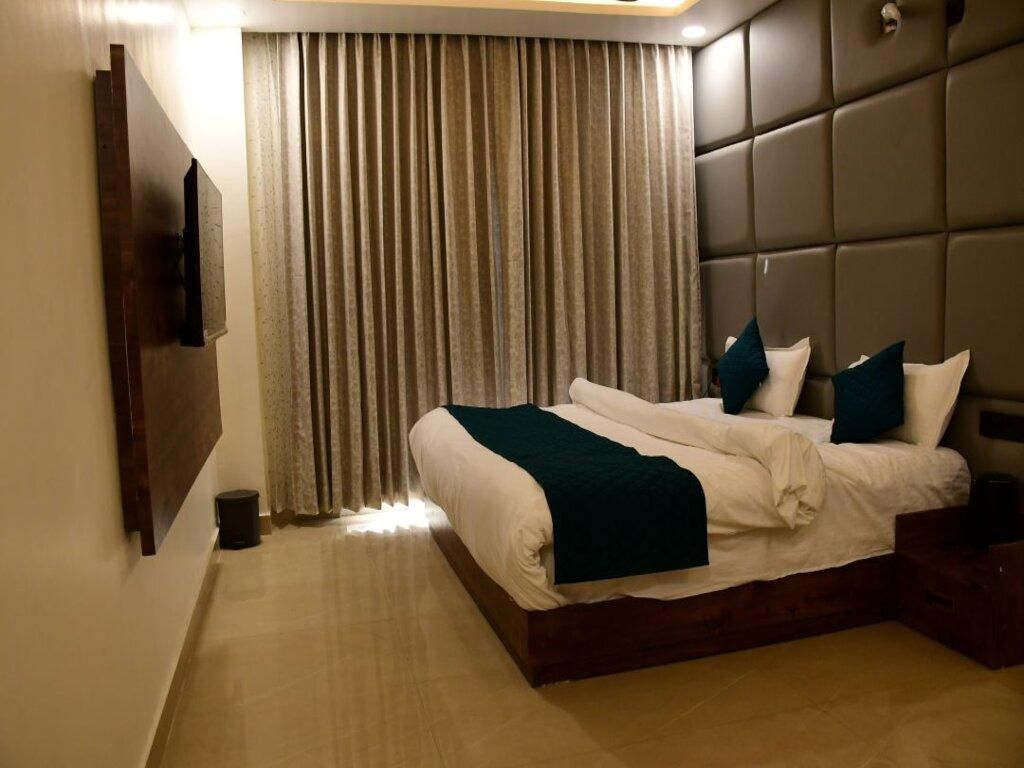 Hotel Red Flame Residency Classic 2