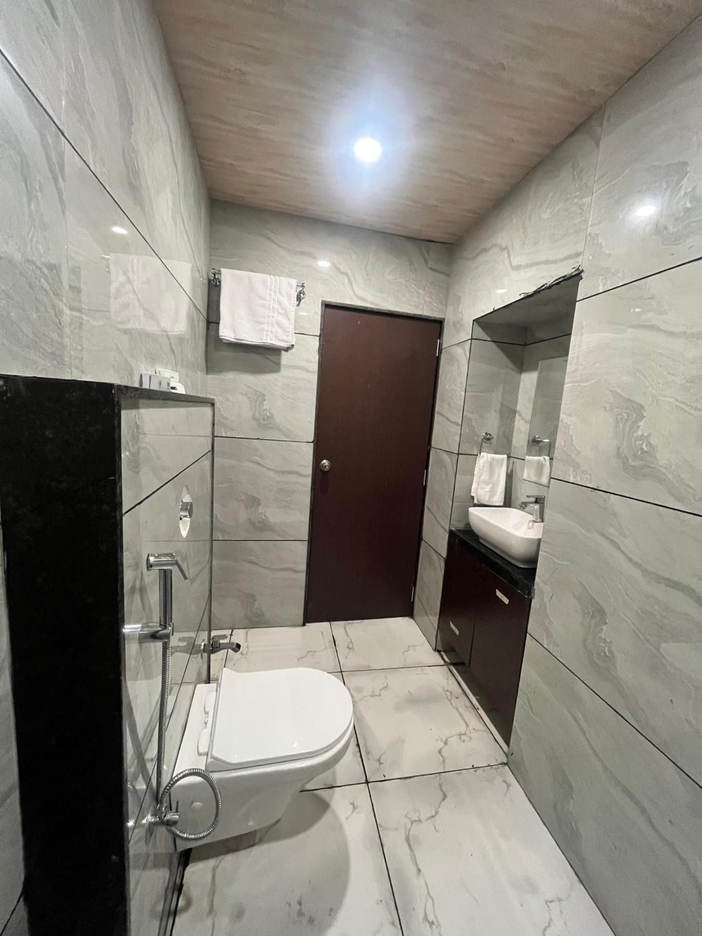 Jeel Pearl Hotel Deluxe Lake View 3