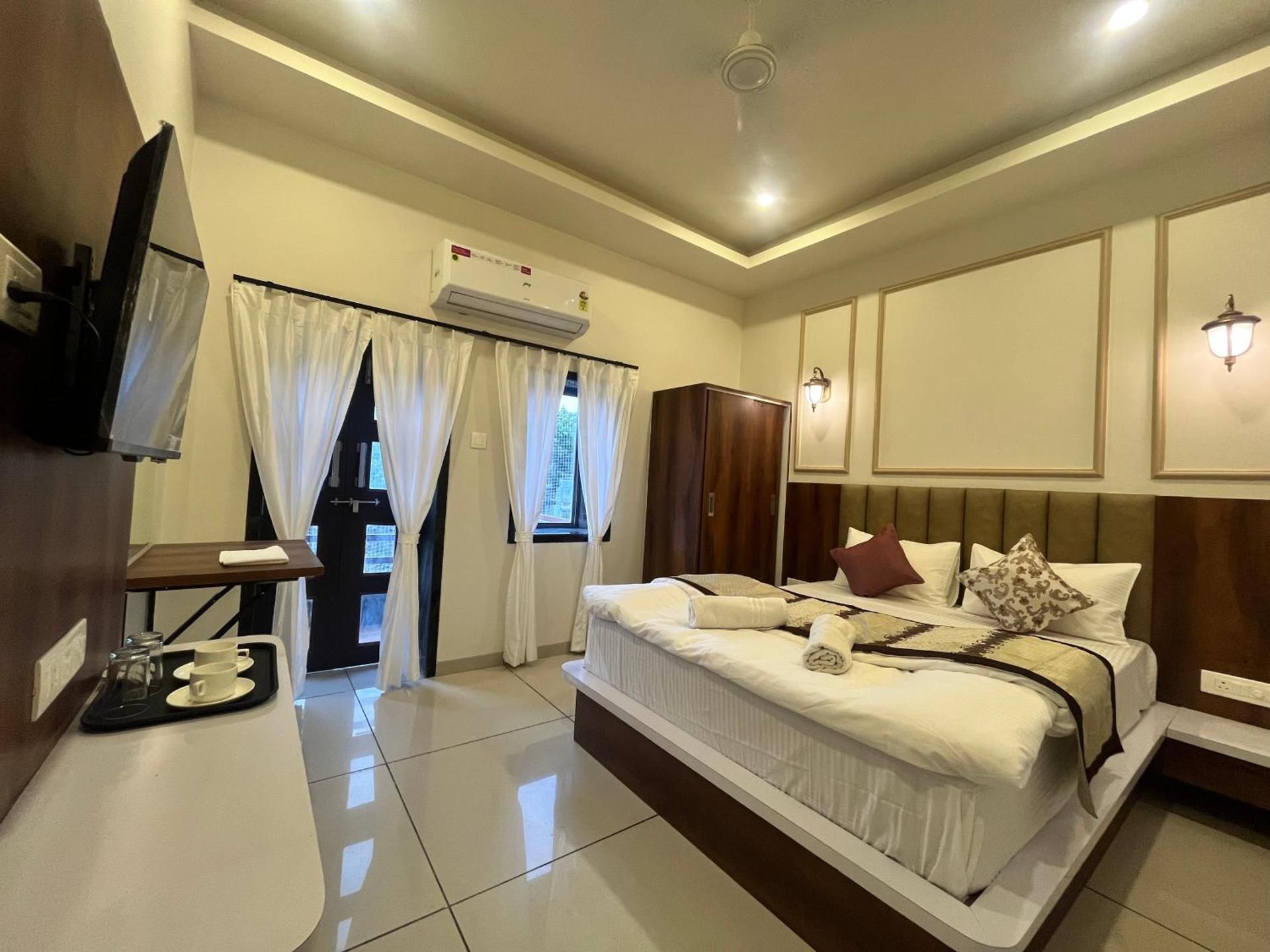 Jeel Pearl Hotel Deluxe Lake View