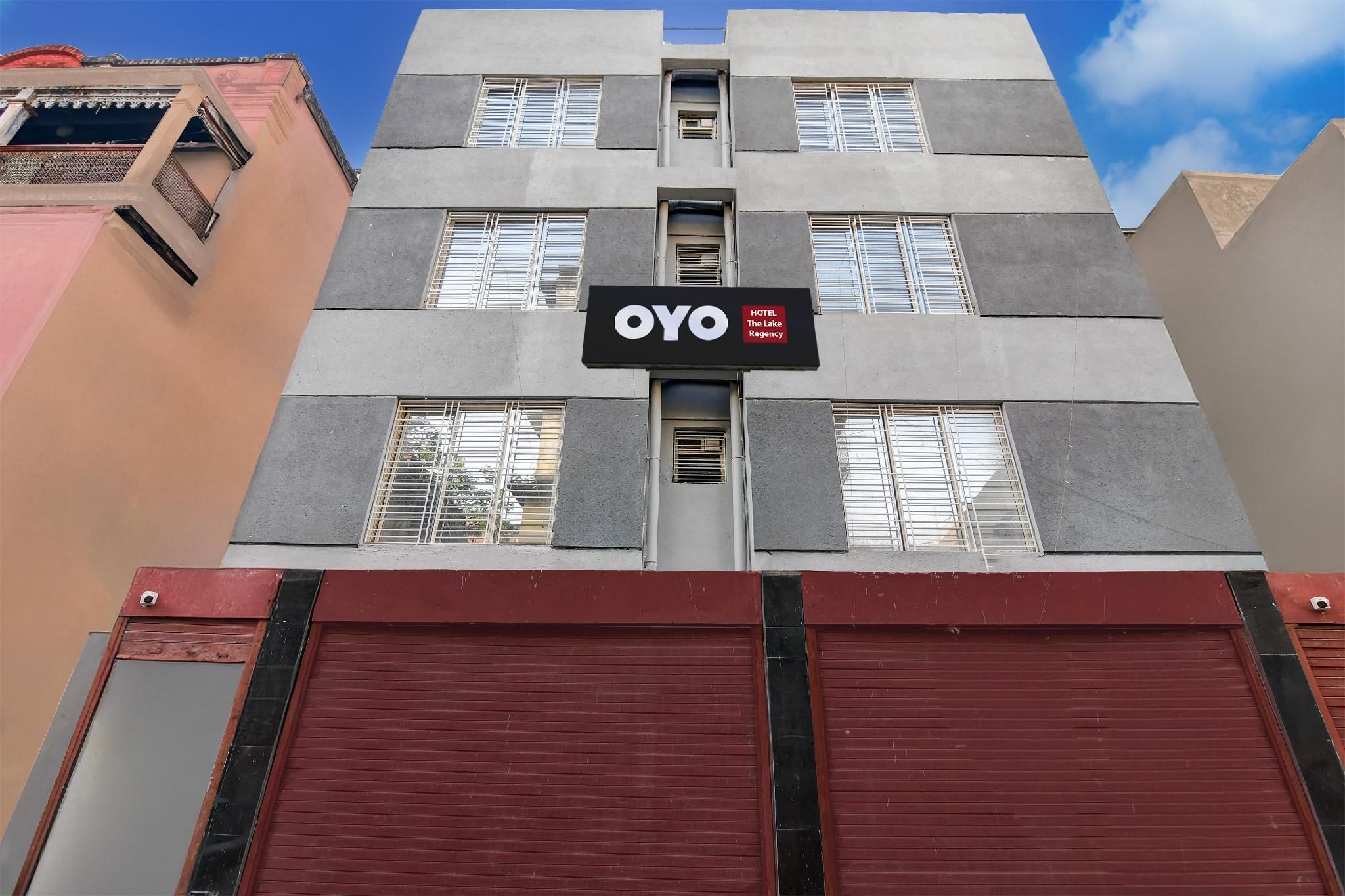 Super Hotel O The Lake Regency