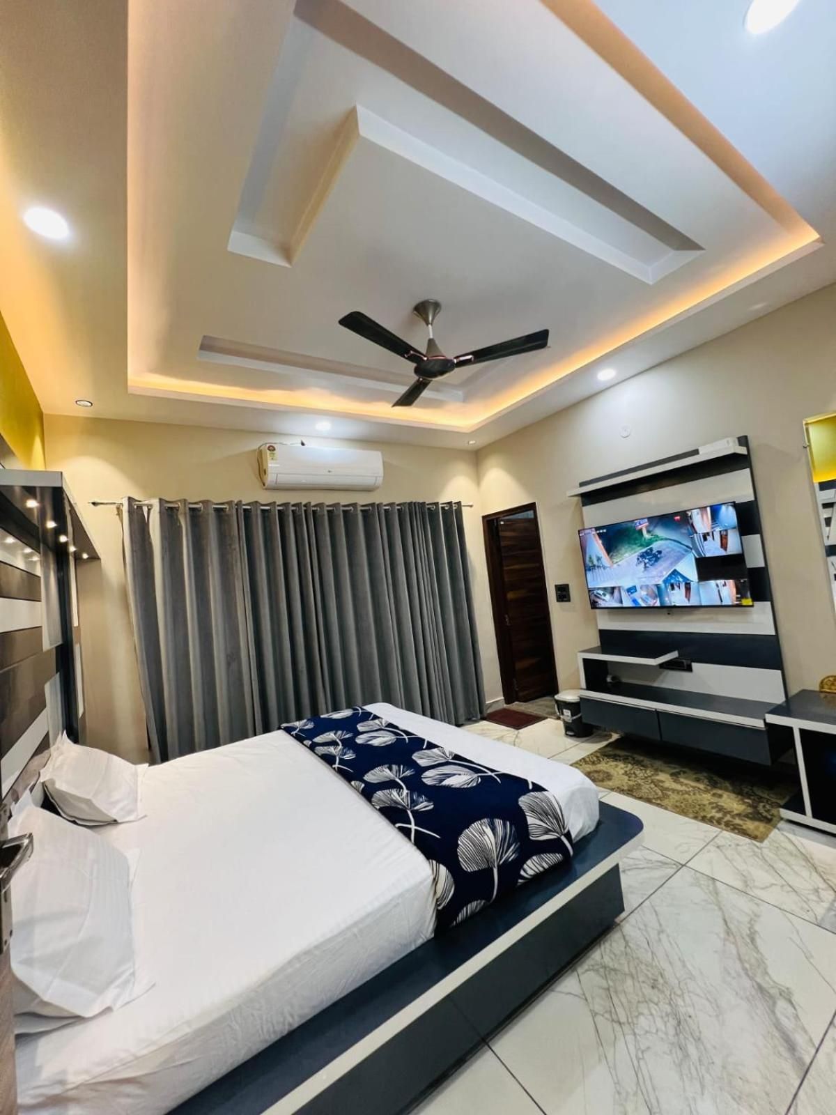 Hotel River View Panipat Double Room 2