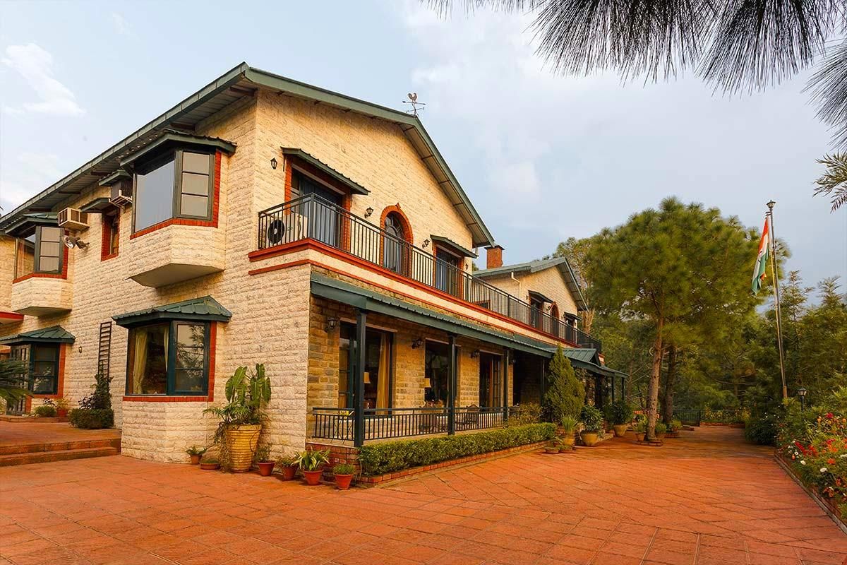 Mistair Estate 10 BR Lux Garden, Cook, Pool Table 