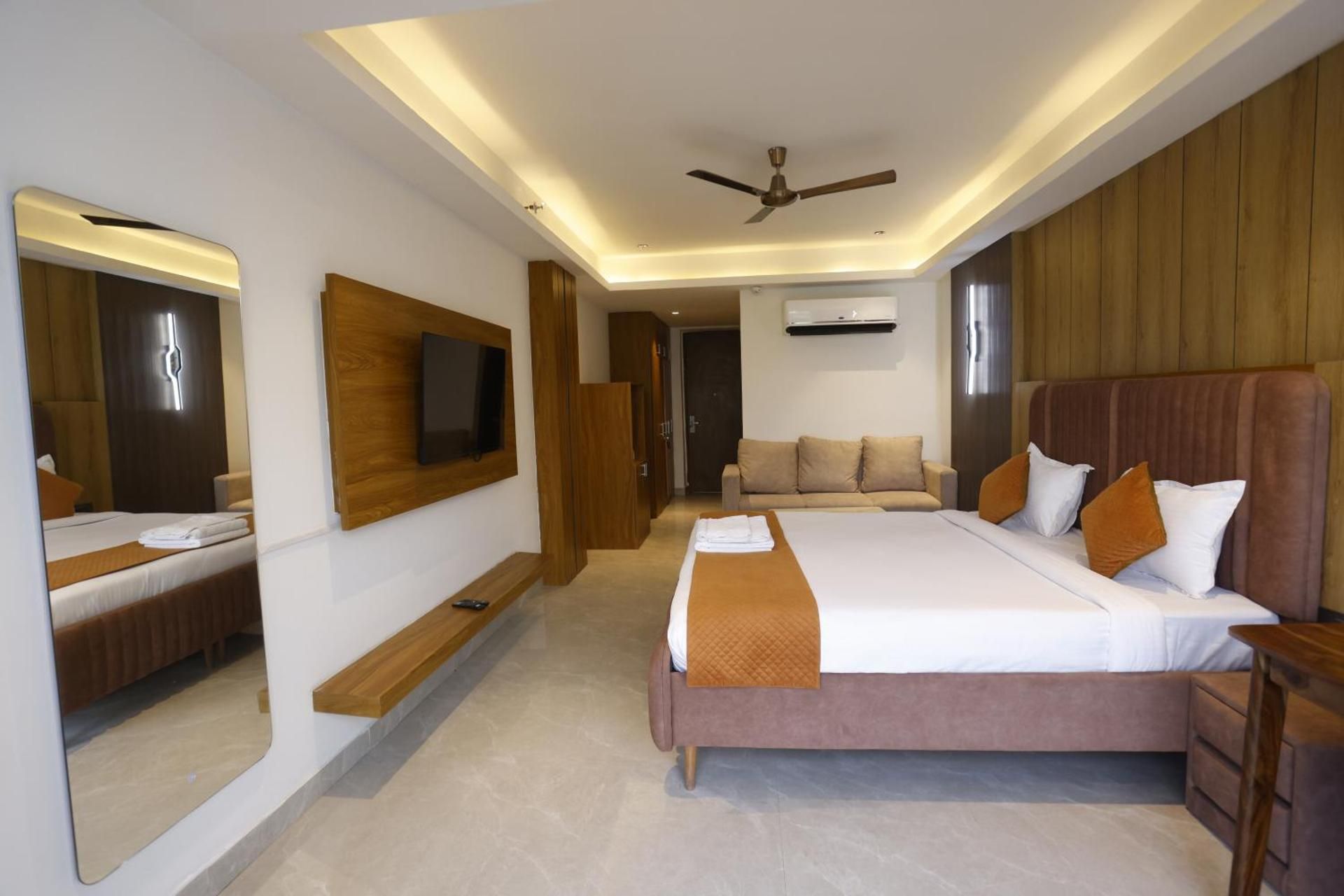 The Hoften Lotus Court, Noida Standard Room 2