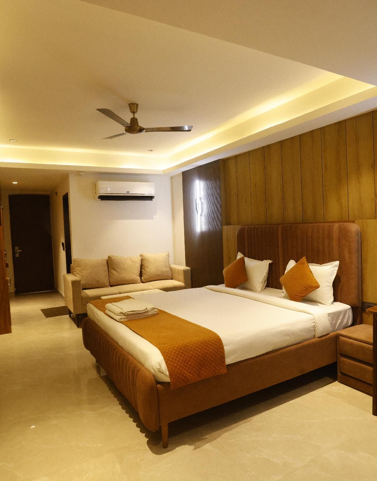 Super Deluxe City View Room