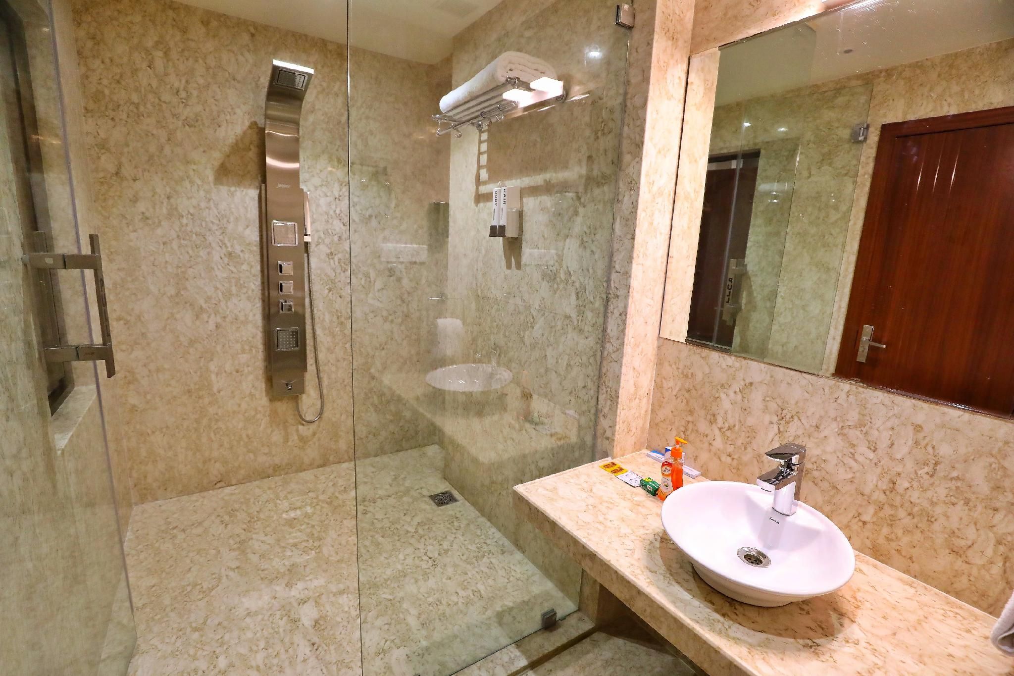 Hotel Suvarnam Pride Ahilyanagar Maharashtra Deluxe 3