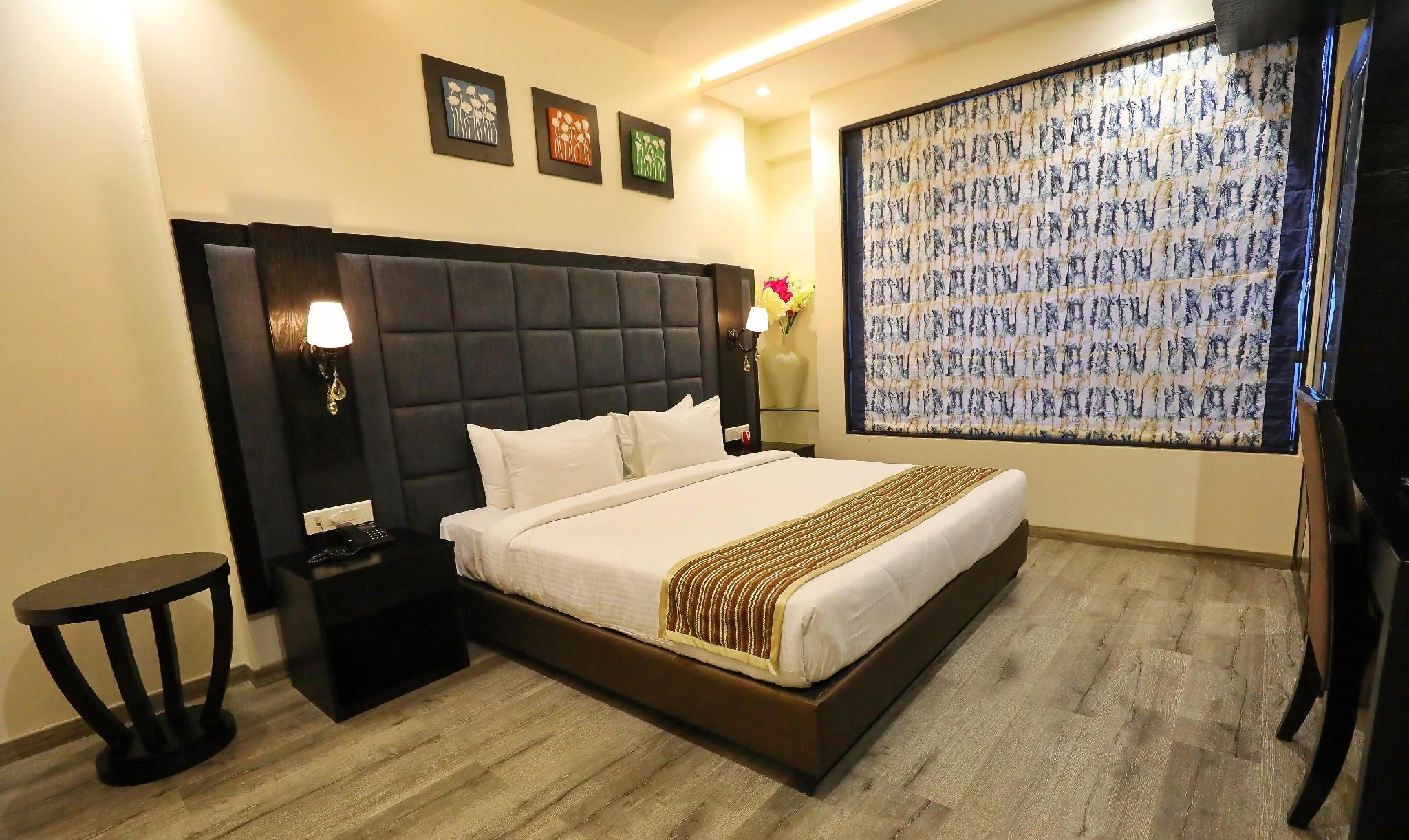 Hotel Suvarnam Pride Ahilyanagar Maharashtra Deluxe 2