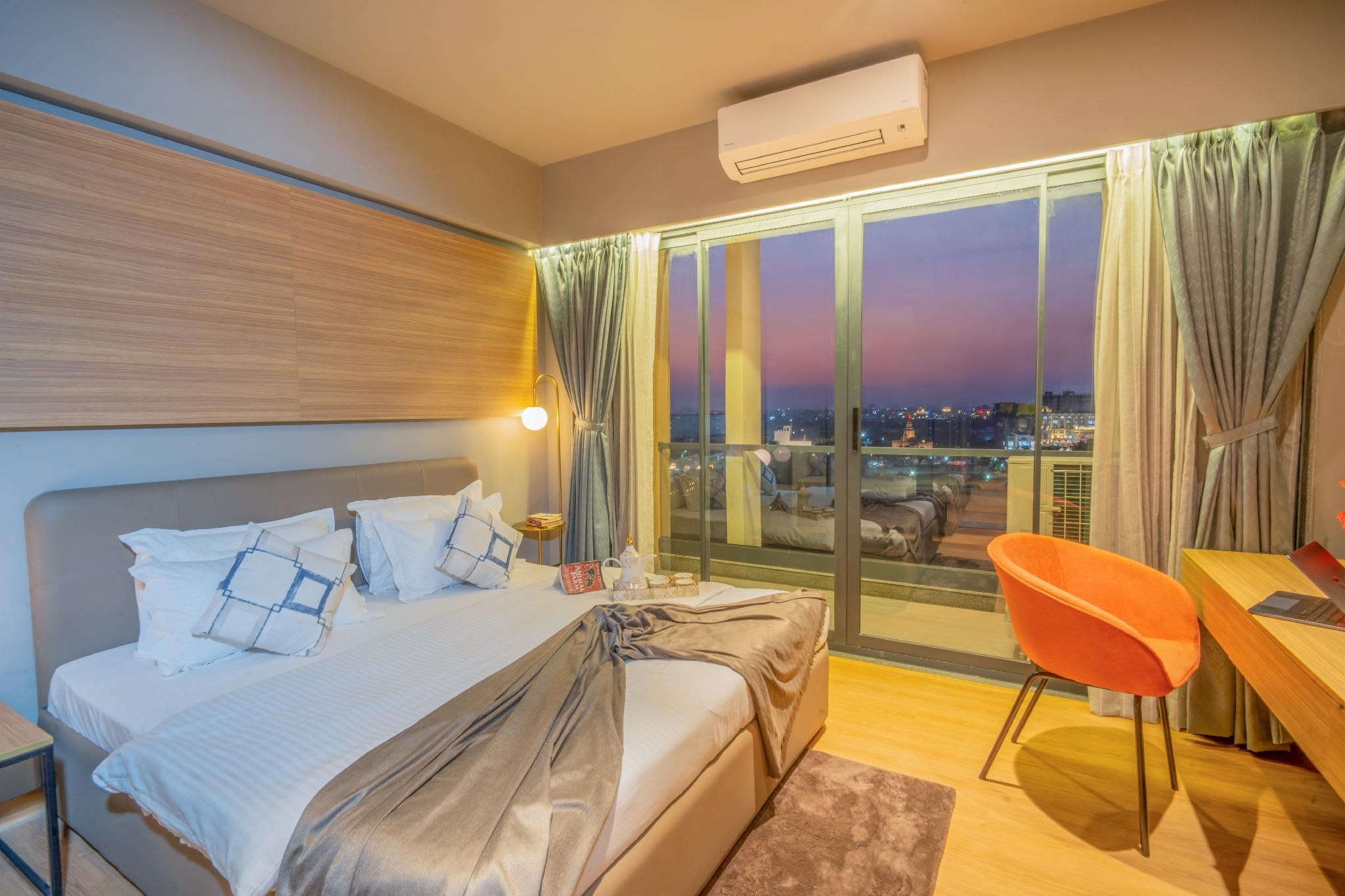 Bloom Studio Suites Luxury Studio Apartment with Kitchenette 2