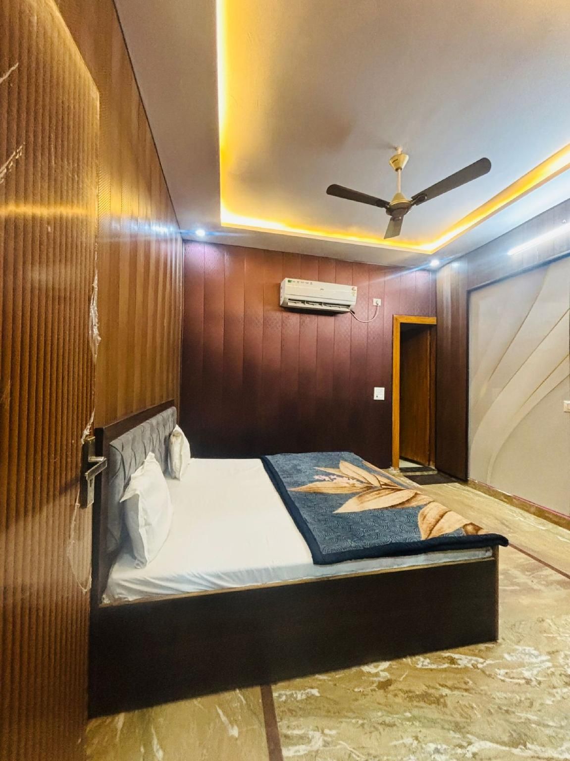 Shri Radhika Dham Super Deluxe 3