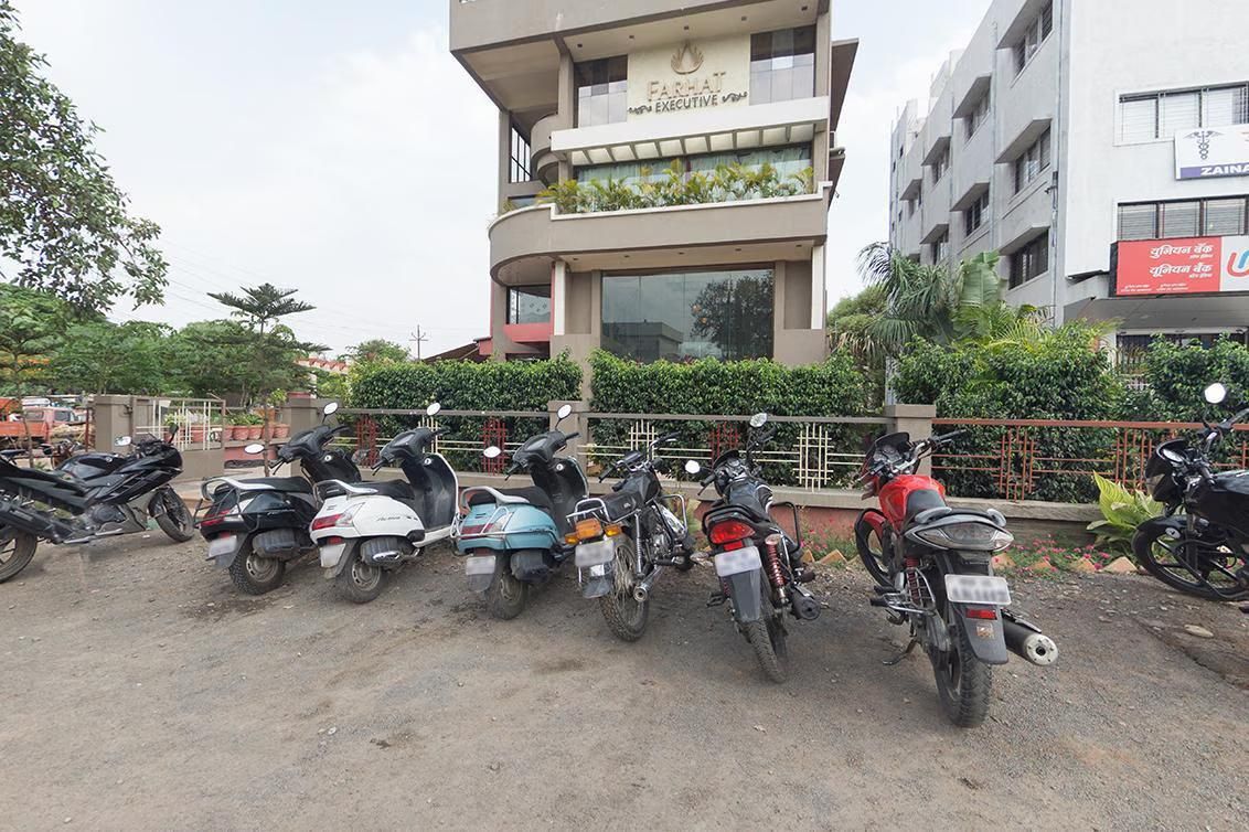Hotel Farhat Executive Ahilyanagar Maharashtra
