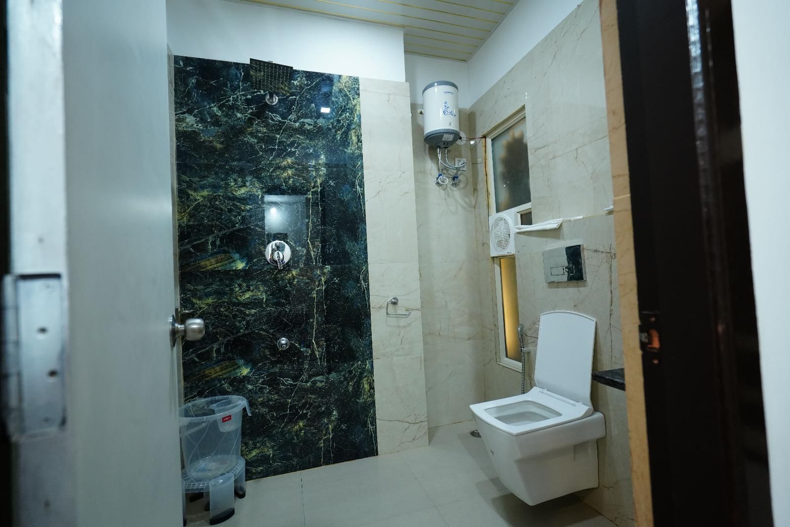 Arryaa Inn Executive Room 3