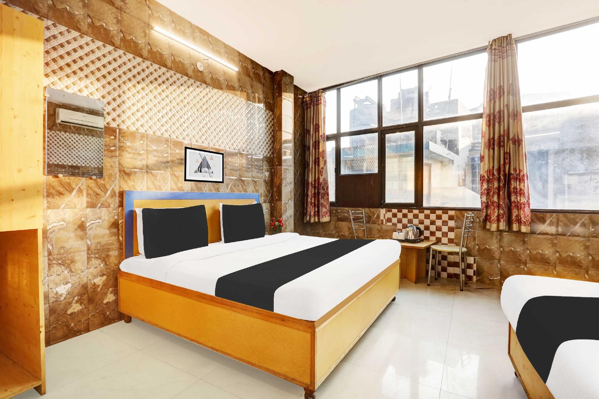 Collection O Shri Raghunath Temple Jammu Classic Triple Room