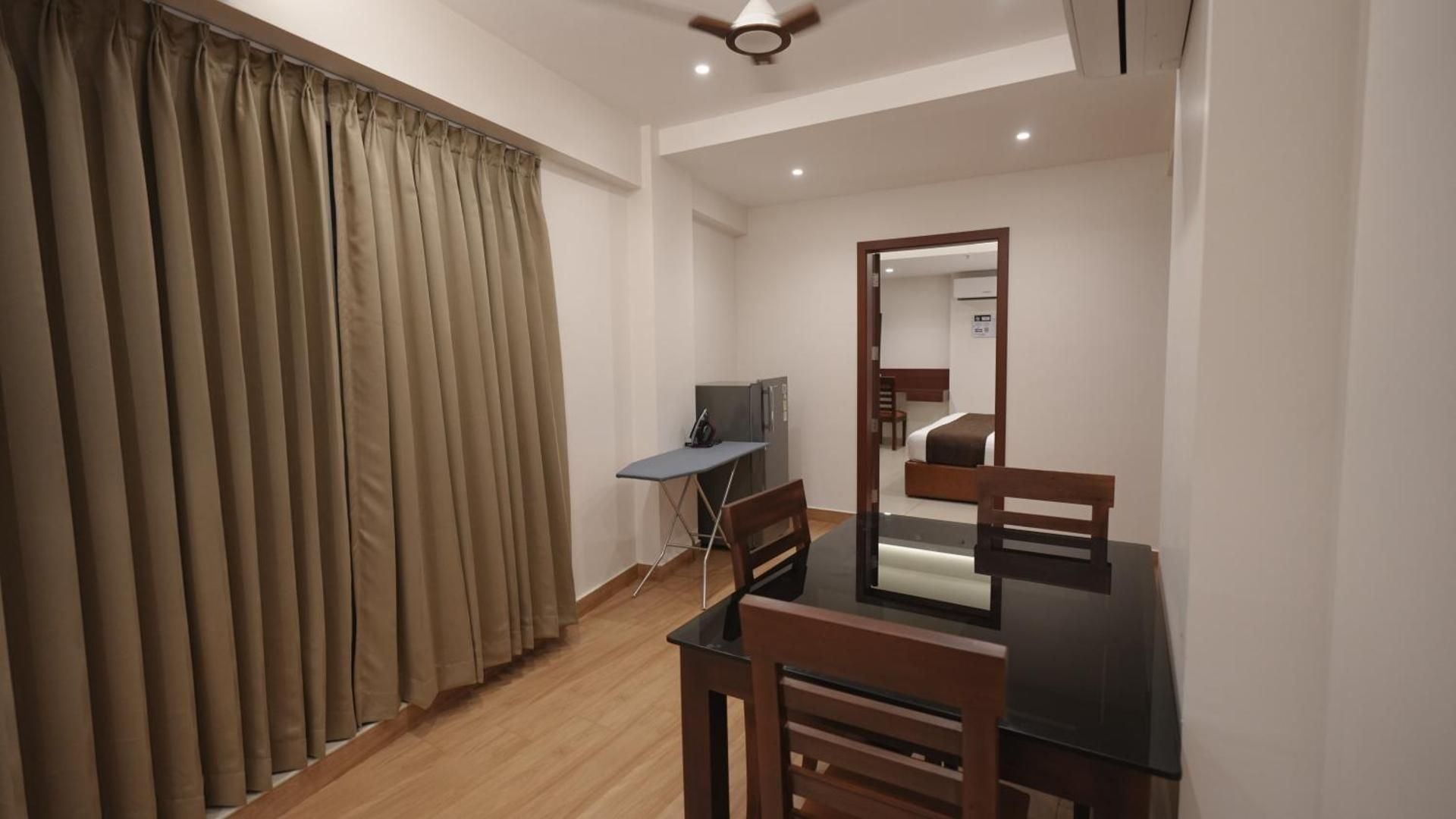 Shared lounge/TV area