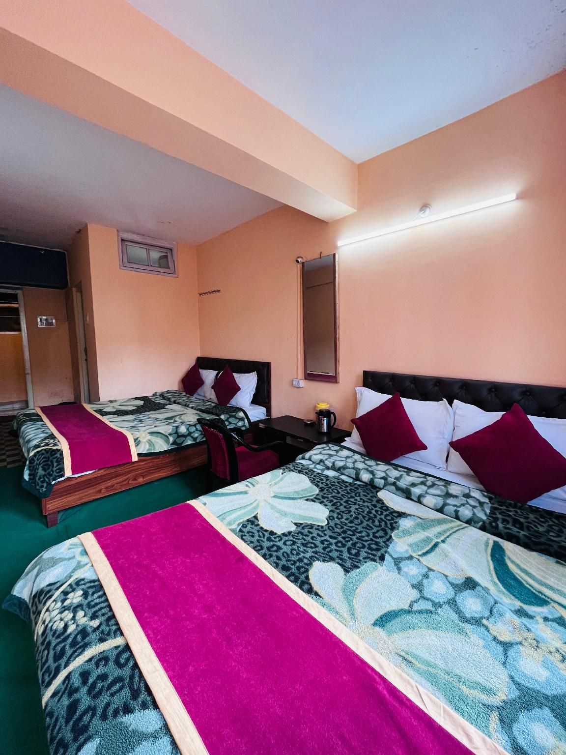 Hotel Araniko Darjeeling Family Room
