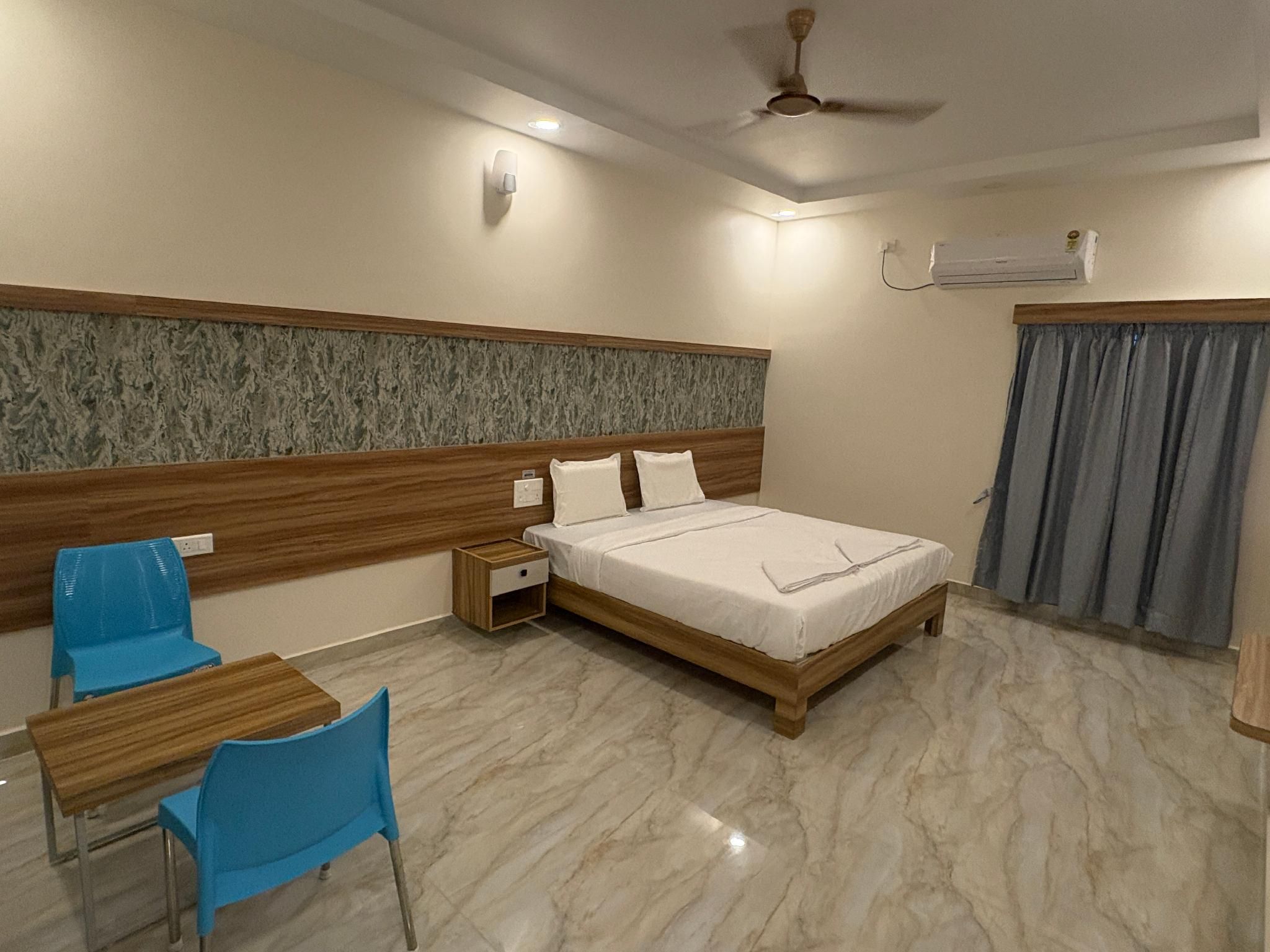 VAINAVI RESIDENCY Deluxe Double or Twin 2