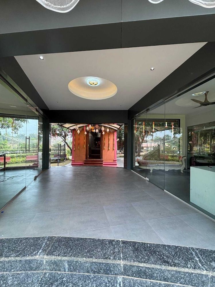 MJ Resort