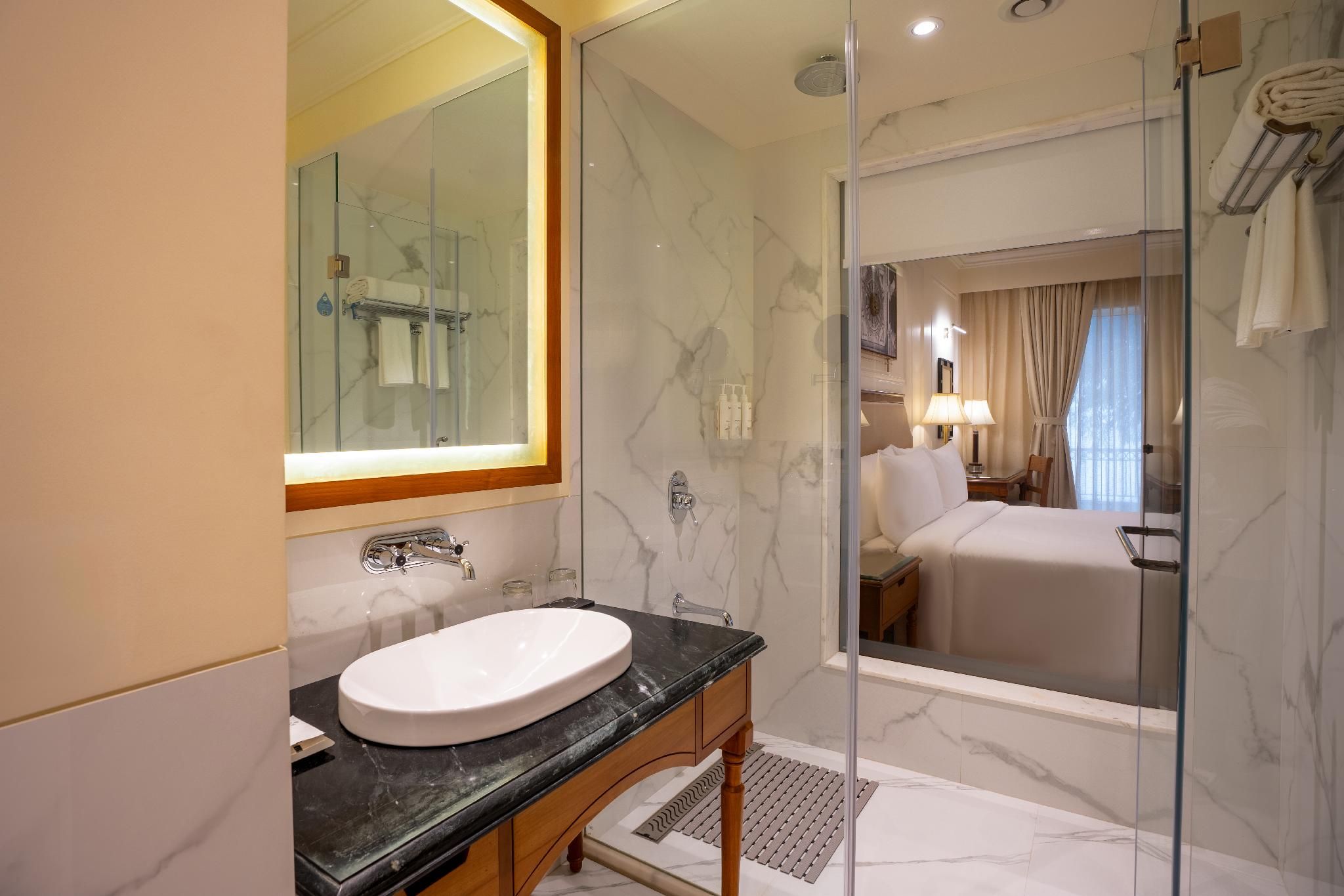 Radisson Resort Mount Abu Superior Room 2