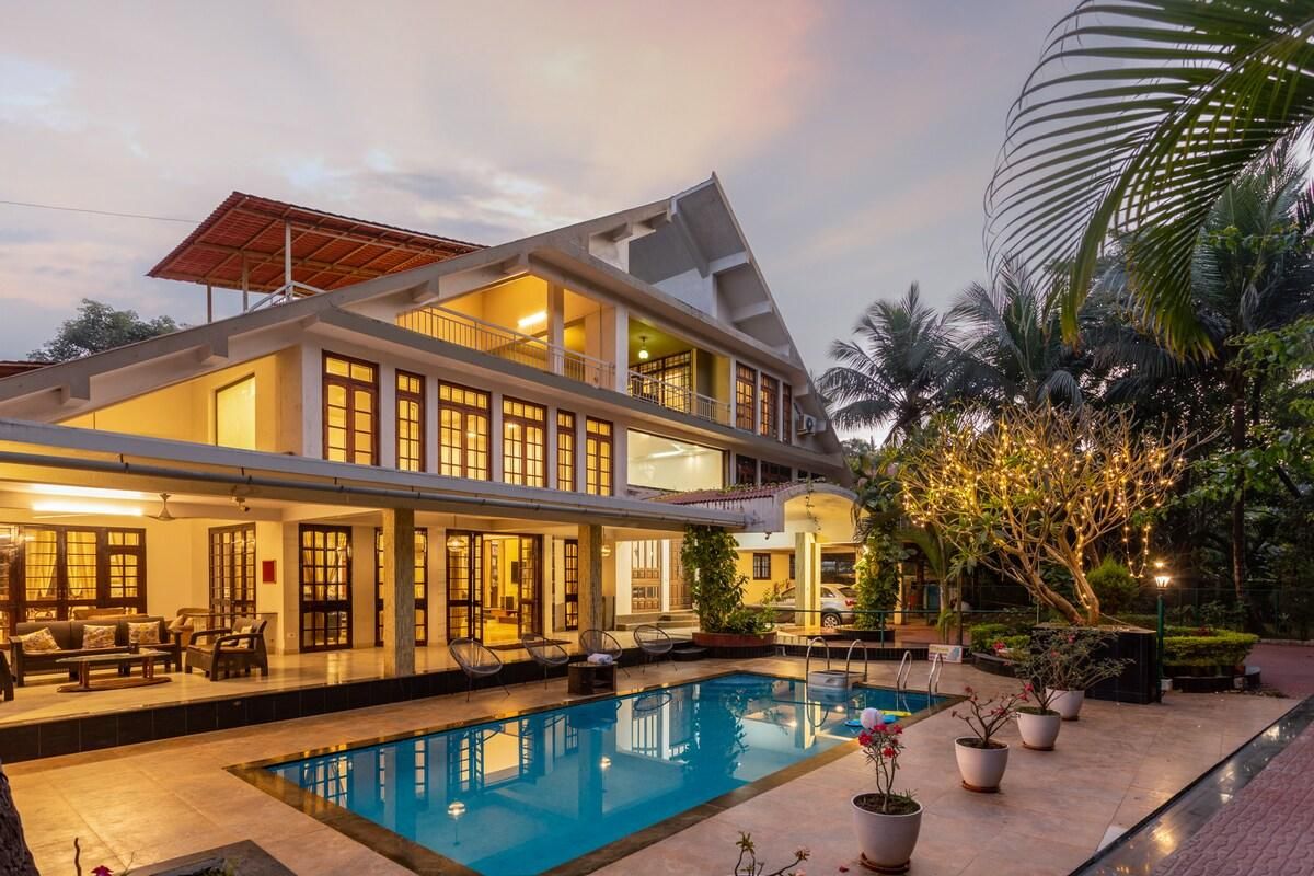 Nirvana: Luxurious Pool & Garden Villa in Vasai