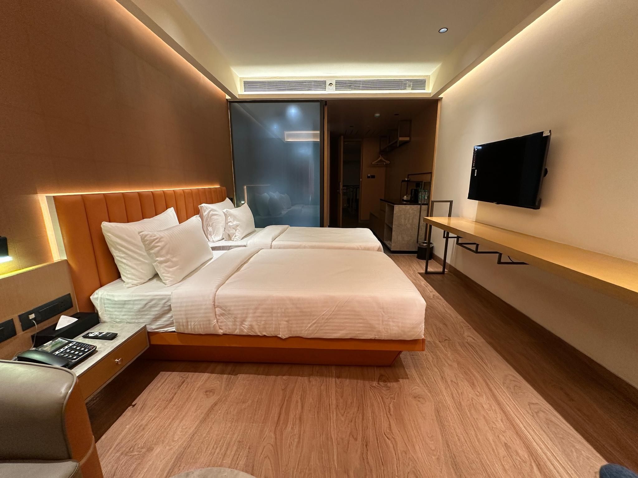 37th Crescent Mumbai Twin Bed Room 2