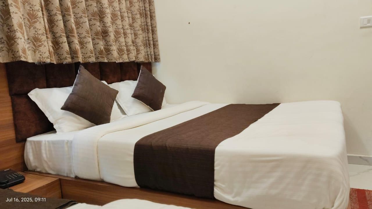 Deluxe Double or Twin