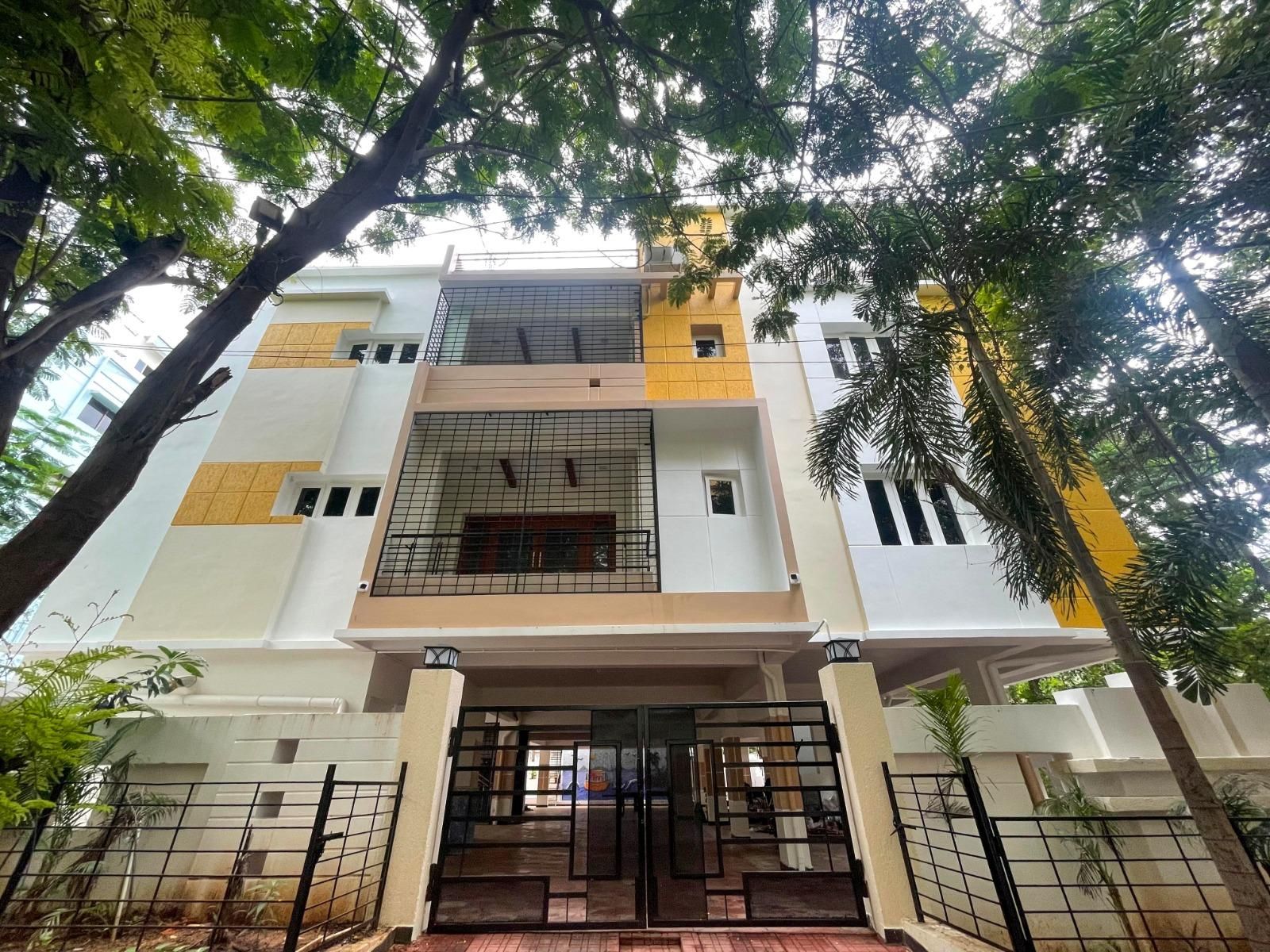 Arrow Service Apartments