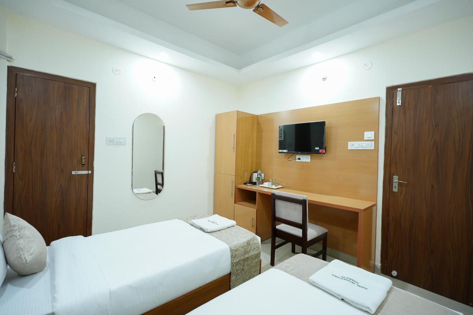 Hotel Royal International Deluxe Double or Twin Room 2