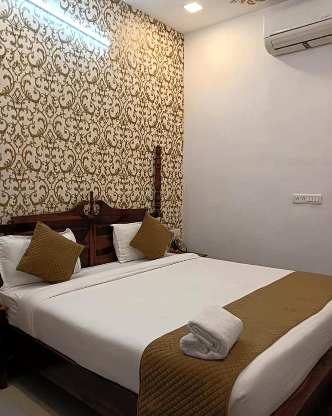 Rawla Sarkar Standard Room 2