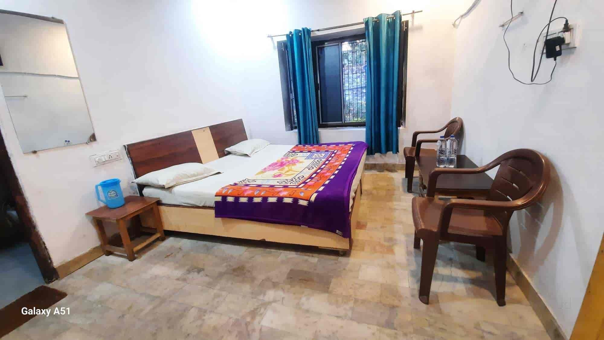 Hotel Aaram  Double Bed - AC Room 2