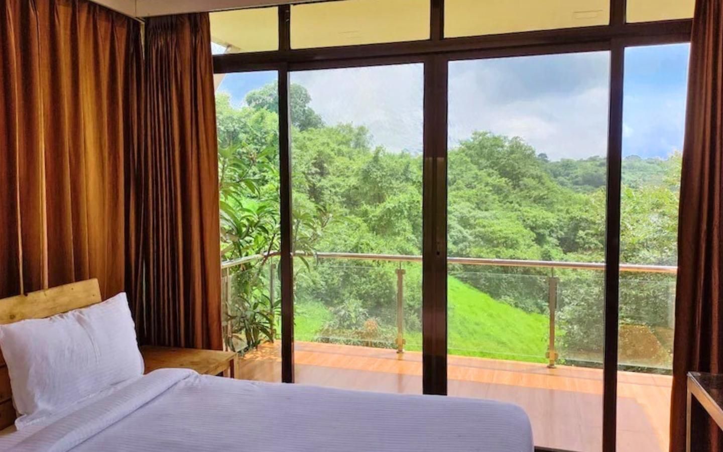 Shvas Island Resort Regal Suite 2