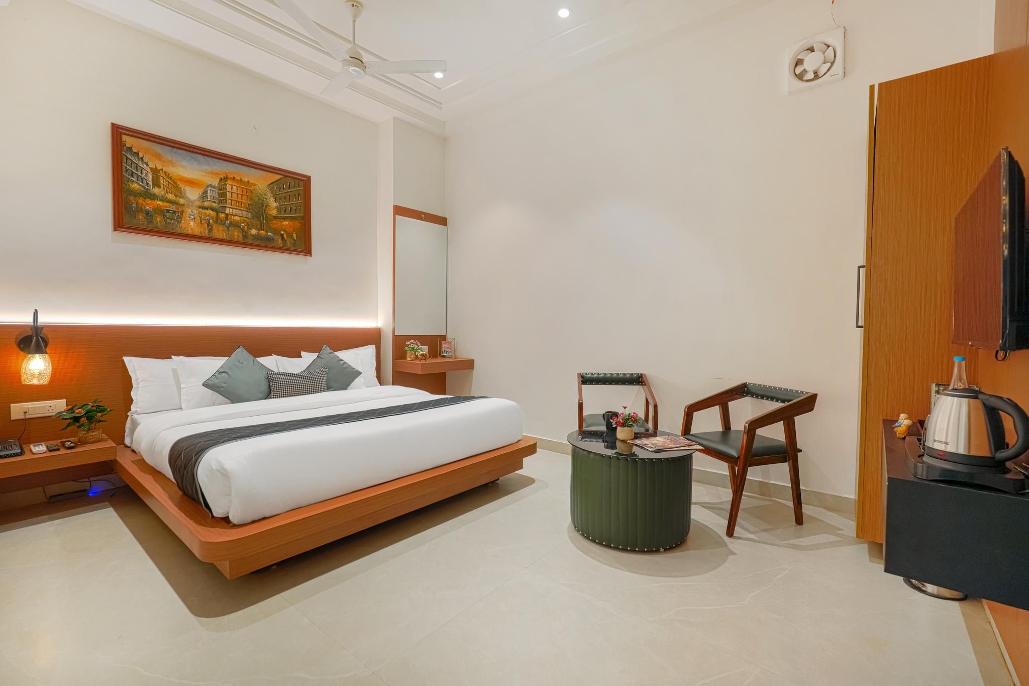 Levelup Plus Sukoon Inn Deluxe Room