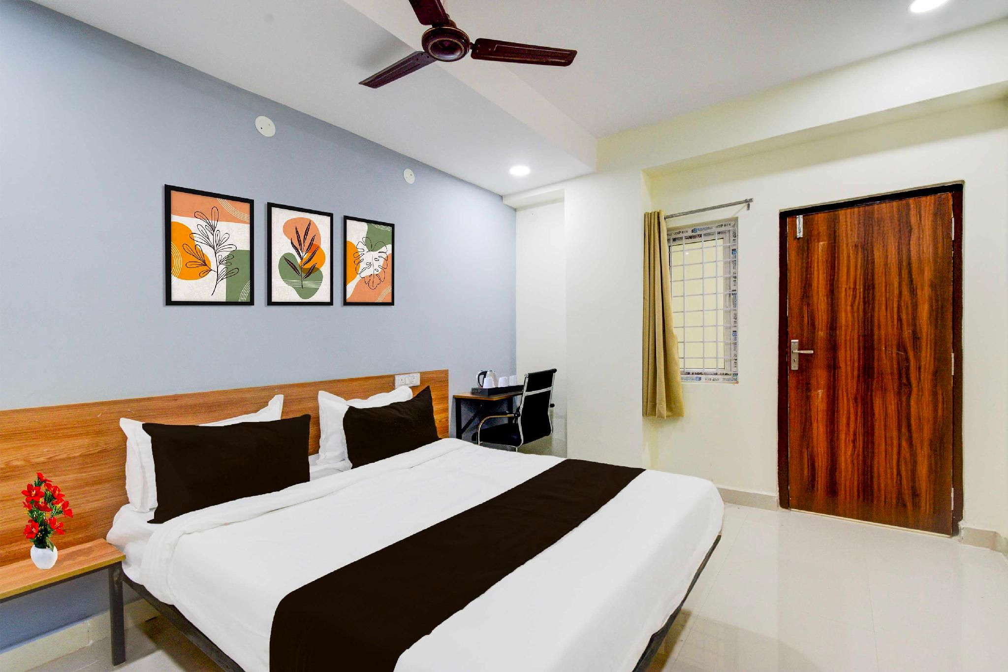 Collection O Kukatpally North Classic Triple Room 2