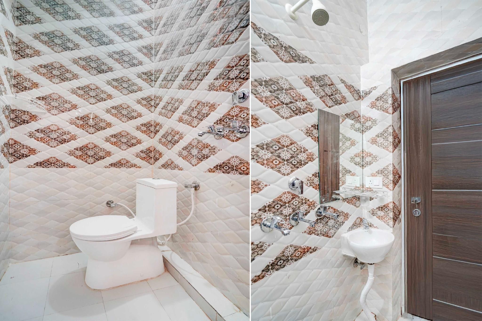 Hotel O Prayag Central Railway Junction Classic Triple Room 3