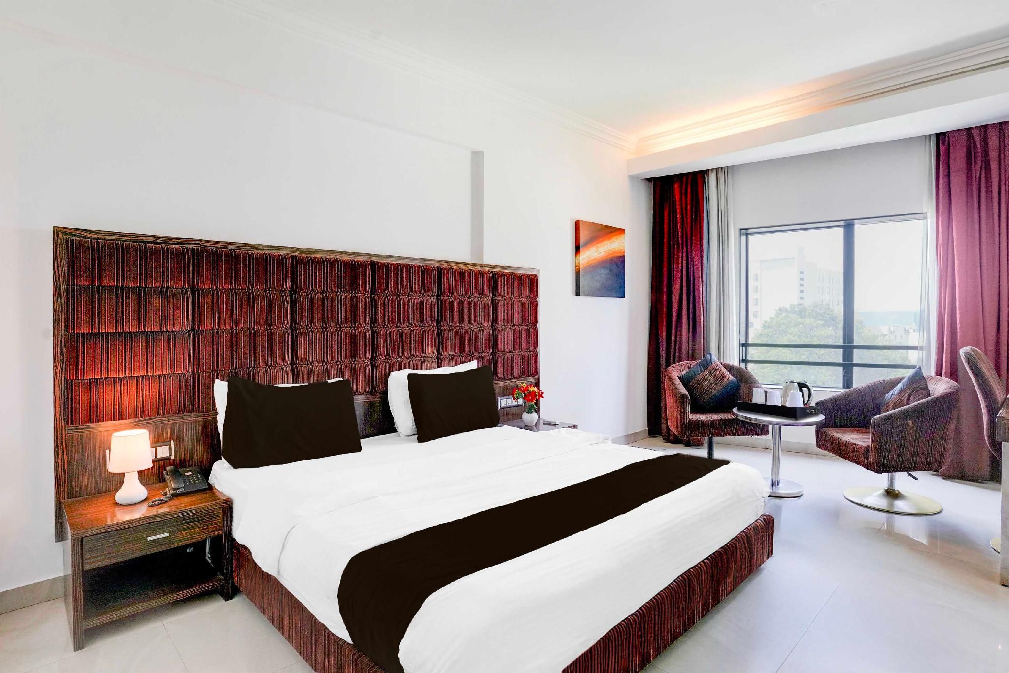 Townhouse Golden Bridge Bharuch Classic Triple Room