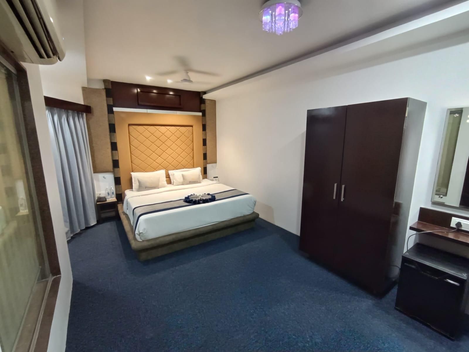 Pravasa Stay by Sapphire Suite Room 2