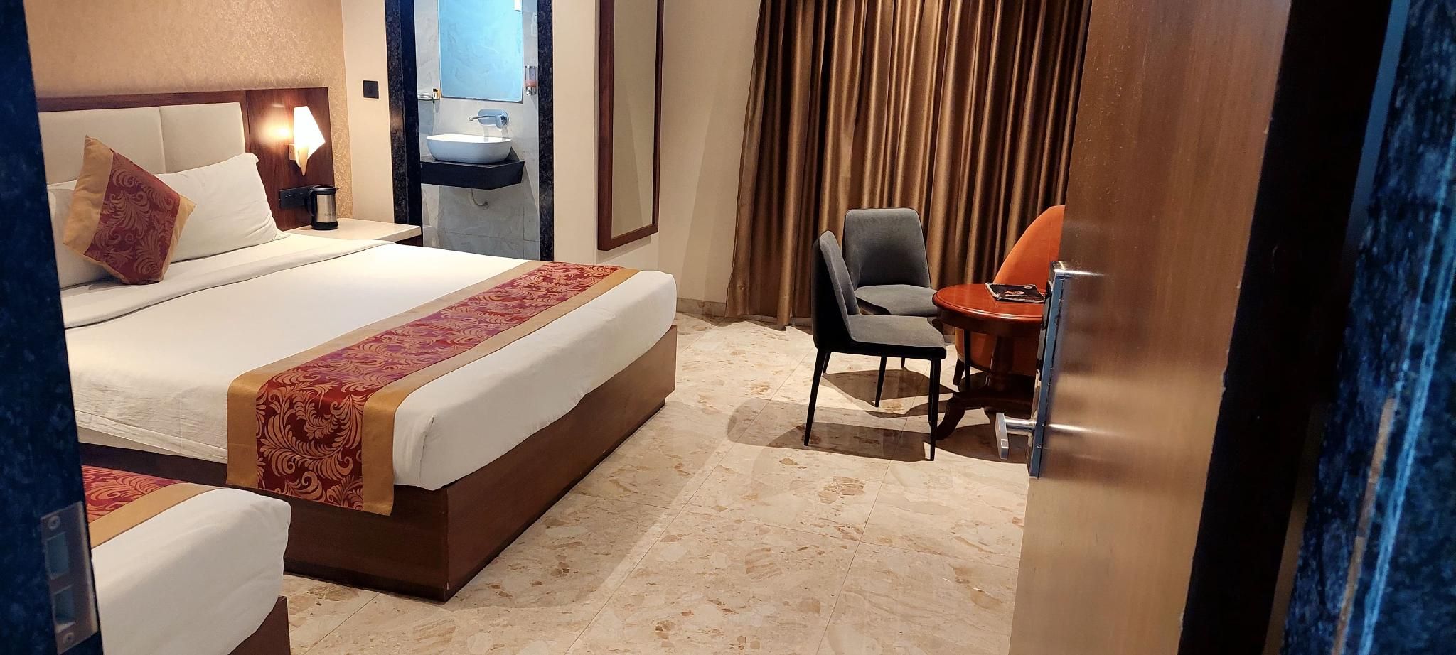 HOTEL THE GRAND CHITTOR Family Room